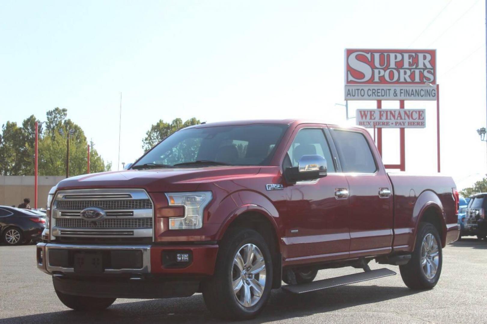 2015 Red Ford F-150 XL SuperCrew 6.5-ft. Bed 4WD (1FTFW1EGXFF) with an 3.5 V6 engine, 6-Speed Automatic transmission, located at 4301 NW 39th , Oklahoma City, OK, 73112, (405) 949-5600, 35.512135, -97.598671 - NO DRIVERS LICENCE NO-FULL COVERAGE INSURANCE-NO CREDIT CHECK. COME ON OVER TO SUPERSPORTS AND TAKE A LOOK AND TEST DRIVE. PLEASE GIVE US A CALL AT (405) 949-5600. NO LICENSIA DE MANEJAR- NO SEGURO DE COBERTURA TOTAL- NO VERIFICACCION DE CREDITO. POR FAVOR VENGAN A SUPERSPORTS, ECHE UN - Photo#6