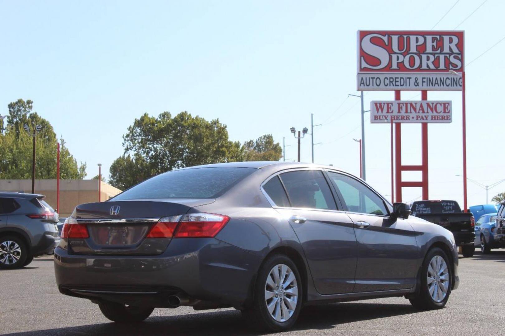 2015 Gray Honda Accord EX Sedan CVT (1HGCR2F7XFA) with an 2.4L L4 DOHC 16V engine, Continuously Variable Transmission transmission, located at 4301 NW 39th , Oklahoma City, OK, 73112, (405) 949-5600, 35.512135, -97.598671 - NO DRIVERS LICENCE NO-FULL COVERAGE INSURANCE-NO CREDIT CHECK. COME ON OVER TO SUPERSPORTS AND TAKE A LOOK AND TEST DRIVE. PLEASE GIVE US A CALL AT (405) 949-5600. NO LICENSIA DE MANEJAR- NO SEGURO DE COBERTURA TOTAL- NO VERIFICACCION DE CREDITO. POR FAVOR VENGAN A SUPERSPORTS, ECHE UN - Photo#3