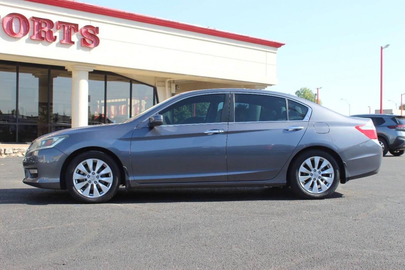 2015 Gray Honda Accord EX Sedan CVT (1HGCR2F7XFA) with an 2.4L L4 DOHC 16V engine, Continuously Variable Transmission transmission, located at 4301 NW 39th , Oklahoma City, OK, 73112, (405) 949-5600, 35.512135, -97.598671 - NO DRIVERS LICENCE NO-FULL COVERAGE INSURANCE-NO CREDIT CHECK. COME ON OVER TO SUPERSPORTS AND TAKE A LOOK AND TEST DRIVE. PLEASE GIVE US A CALL AT (405) 949-5600. NO LICENSIA DE MANEJAR- NO SEGURO DE COBERTURA TOTAL- NO VERIFICACCION DE CREDITO. POR FAVOR VENGAN A SUPERSPORTS, ECHE UN - Photo#5