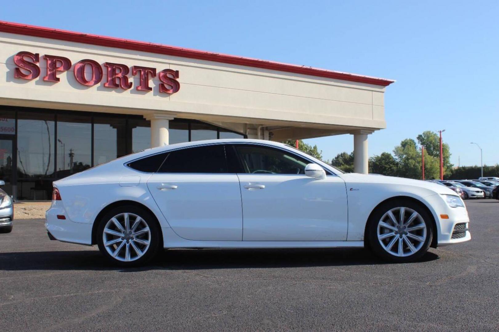 2014 White Audi A7 3.0T Premium quattro (WAU2GAFC1EN) with an 3.0L V6 DOHC 24V TURBO DIESEL engine, 8-Speed Automatic transmission, located at 4301 NW 39th , Oklahoma City, OK, 73112, (405) 949-5600, 35.512135, -97.598671 - NO DRIVERS LICENCE NO-FULL COVERAGE INSURANCE-NO CREDIT CHECK. COME ON OVER TO SUPERSPORTS AND TAKE A LOOK AND TEST DRIVE. PLEASE GIVE US A CALL AT (405) 949-5600. NO LICENSIA DE MANEJAR- NO SEGURO DE COBERTURA TOTAL- NO VERIFICACCION DE CREDITO. POR FAVOR VENGAN A SUPERSPORTS, ECHE UN - Photo#2