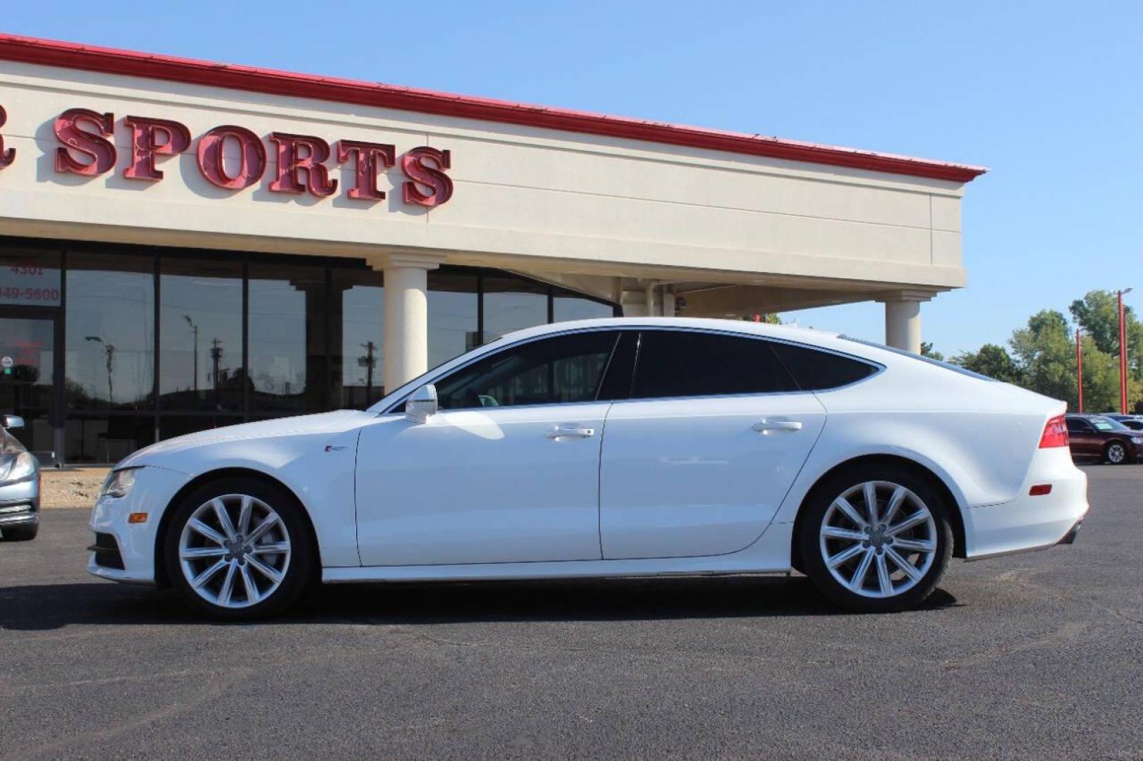 2014 White Audi A7 3.0T Premium quattro (WAU2GAFC1EN) with an 3.0L V6 DOHC 24V TURBO DIESEL engine, 8-Speed Automatic transmission, located at 4301 NW 39th , Oklahoma City, OK, 73112, (405) 949-5600, 35.512135, -97.598671 - NO DRIVERS LICENCE NO-FULL COVERAGE INSURANCE-NO CREDIT CHECK. COME ON OVER TO SUPERSPORTS AND TAKE A LOOK AND TEST DRIVE. PLEASE GIVE US A CALL AT (405) 949-5600. NO LICENSIA DE MANEJAR- NO SEGURO DE COBERTURA TOTAL- NO VERIFICACCION DE CREDITO. POR FAVOR VENGAN A SUPERSPORTS, ECHE UN - Photo#5