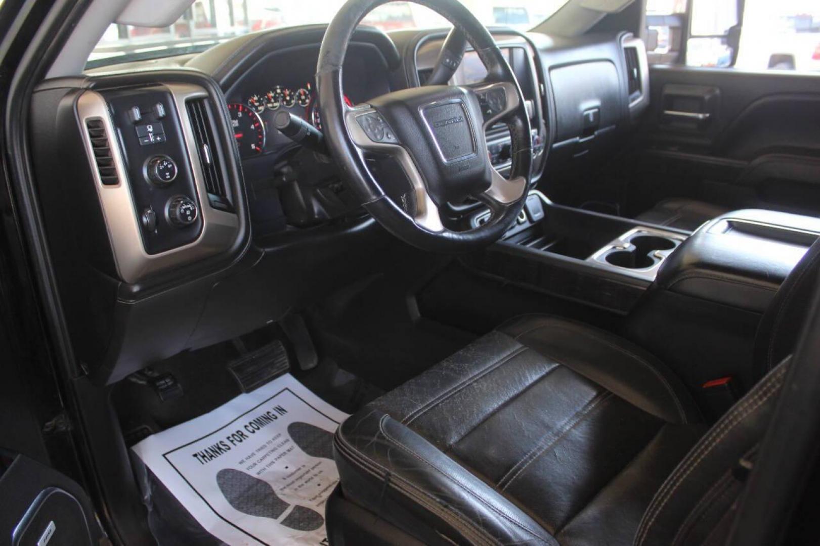 2015 Black GMC Sierra 3500HD Denali Crew Cab 4WD (1GT424E80FF) with an 6.6L V8 OHV 16 DIESEL engine, 6-Speed Automatic transmission, located at 4301 NW 39th , Oklahoma City, OK, 73112, (405) 949-5600, 35.512135, -97.598671 - NO DRIVERS LICENCE NO-FULL COVERAGE INSURANCE-NO CREDIT CHECK. COME ON OVER TO SUPERSPORTS AND TAKE A LOOK AND TEST DRIVE. PLEASE GIVE US A CALL AT (405) 949-5600. NO LICENSIA DE MANEJAR- NO SEGURO DE COBERTURA TOTAL- NO VERIFICACCION DE CREDITO. POR FAVOR VENGAN A SUPERSPORTS, ECHE UN - Photo#14