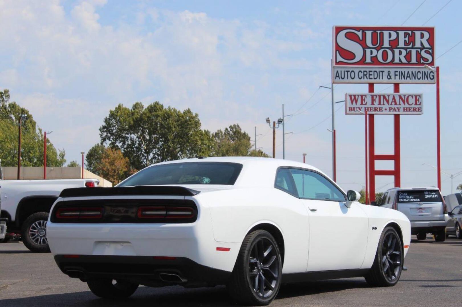 2023 White Dodge Challenger R/T Plus (2C3CDZBT7PH) with an 5.7L V8 OHV 16V engine, 6A transmission, located at 4301 NW 39th , Oklahoma City, OK, 73112, (405) 949-5600, 35.512135, -97.598671 - NO DRIVERS LICENCE NO-FULL COVERAGE INSURANCE-NO CREDIT CHECK. COME ON OVER TO SUPERSPORTS AND TAKE A LOOK AND TEST DRIVE. PLEASE GIVE US A CALL AT (405) 949-5600. NO LICENSIA DE MANEJAR- NO SEGURO DE COBERTURA TOTAL- NO VERIFICACCION DE CREDITO. POR FAVOR VENGAN A SUPERSPORTS, ECHE UN - Photo#3