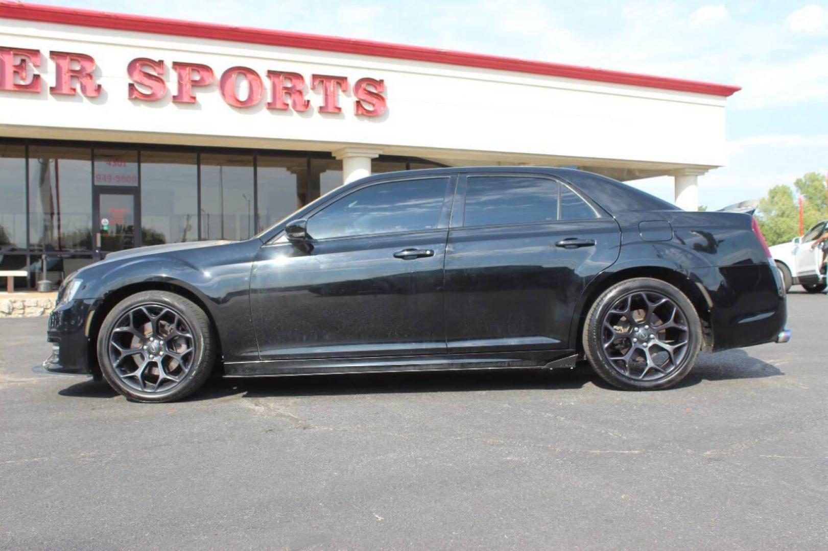 2019 Black Chrysler 300 S RWD (2C3CCABTXKH) with an 5.7L V8 OHV 16V engine, 8A transmission, located at 4301 NW 39th , Oklahoma City, OK, 73112, (405) 949-5600, 35.512135, -97.598671 - NO DRIVERS LICENCE NO-FULL COVERAGE INSURANCE-NO CREDIT CHECK. COME ON OVER TO SUPERSPORTS AND TAKE A LOOK AND TEST DRIVE. PLEASE GIVE US A CALL AT (405) 949-5600. NO LICENSIA DE MANEJAR- NO SEGURO DE COBERTURA TOTAL- NO VERIFICACCION DE CREDITO. POR FAVOR VENGAN A SUPERSPORTS, ECHE UN - Photo#5