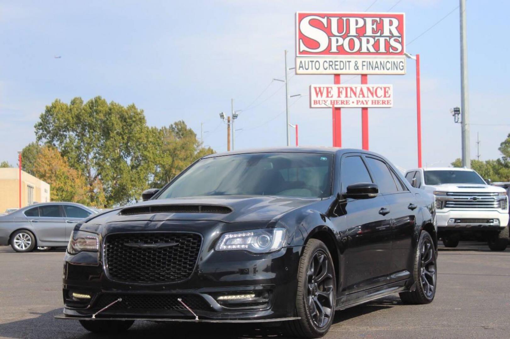 2019 Black Chrysler 300 S RWD (2C3CCABTXKH) with an 5.7L V8 OHV 16V engine, 8A transmission, located at 4301 NW 39th , Oklahoma City, OK, 73112, (405) 949-5600, 35.512135, -97.598671 - NO DRIVERS LICENCE NO-FULL COVERAGE INSURANCE-NO CREDIT CHECK. COME ON OVER TO SUPERSPORTS AND TAKE A LOOK AND TEST DRIVE. PLEASE GIVE US A CALL AT (405) 949-5600. NO LICENSIA DE MANEJAR- NO SEGURO DE COBERTURA TOTAL- NO VERIFICACCION DE CREDITO. POR FAVOR VENGAN A SUPERSPORTS, ECHE UN - Photo#6