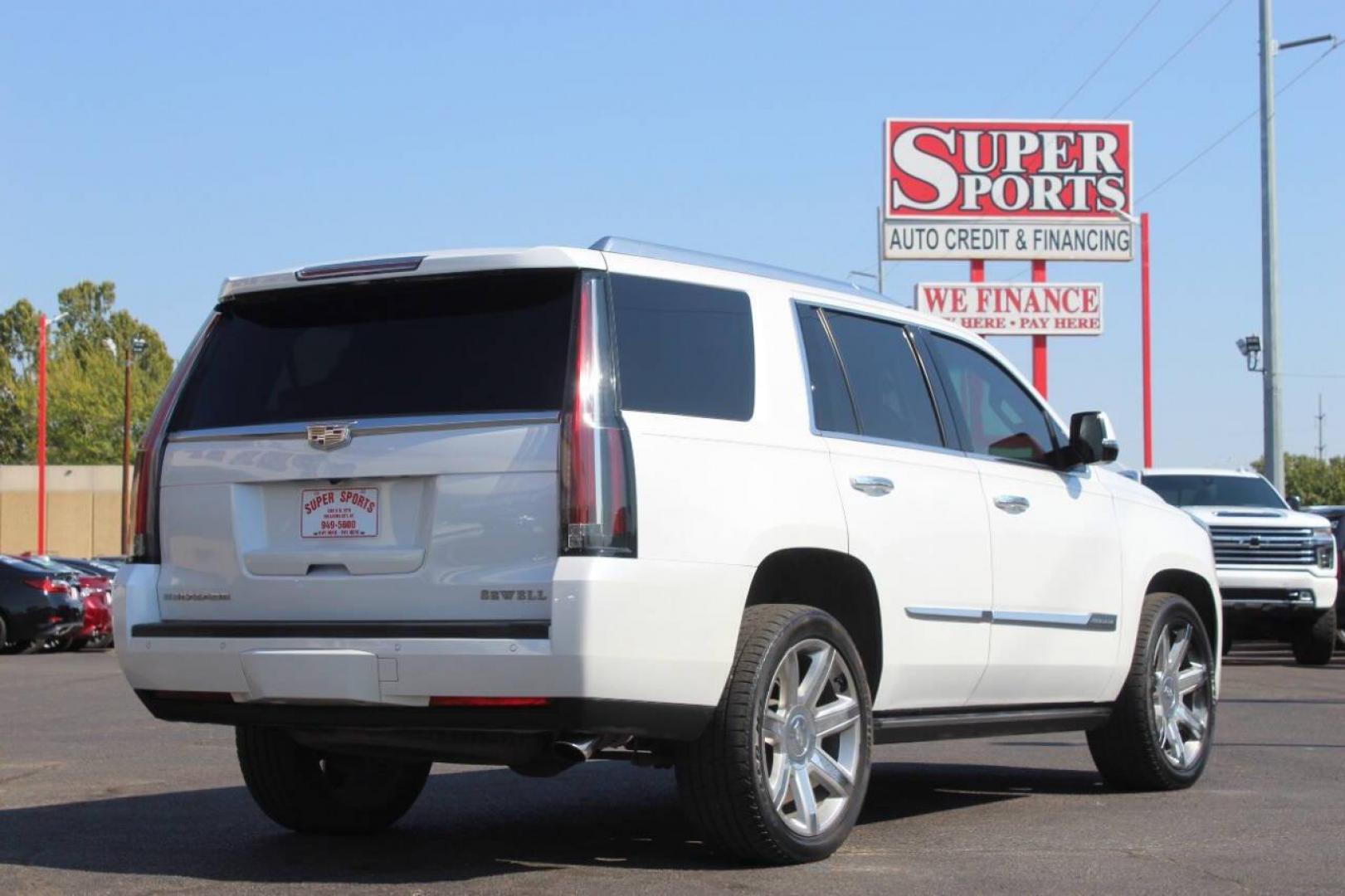 2016 White Cadillac Escalade Premium 4WD (1GYS4CKJXGR) with an 6.2L V8 OHV 16V FFV engine, 6A transmission, located at 4301 NW 39th , Oklahoma City, OK, 73112, (405) 949-5600, 35.512135, -97.598671 - Photo#3