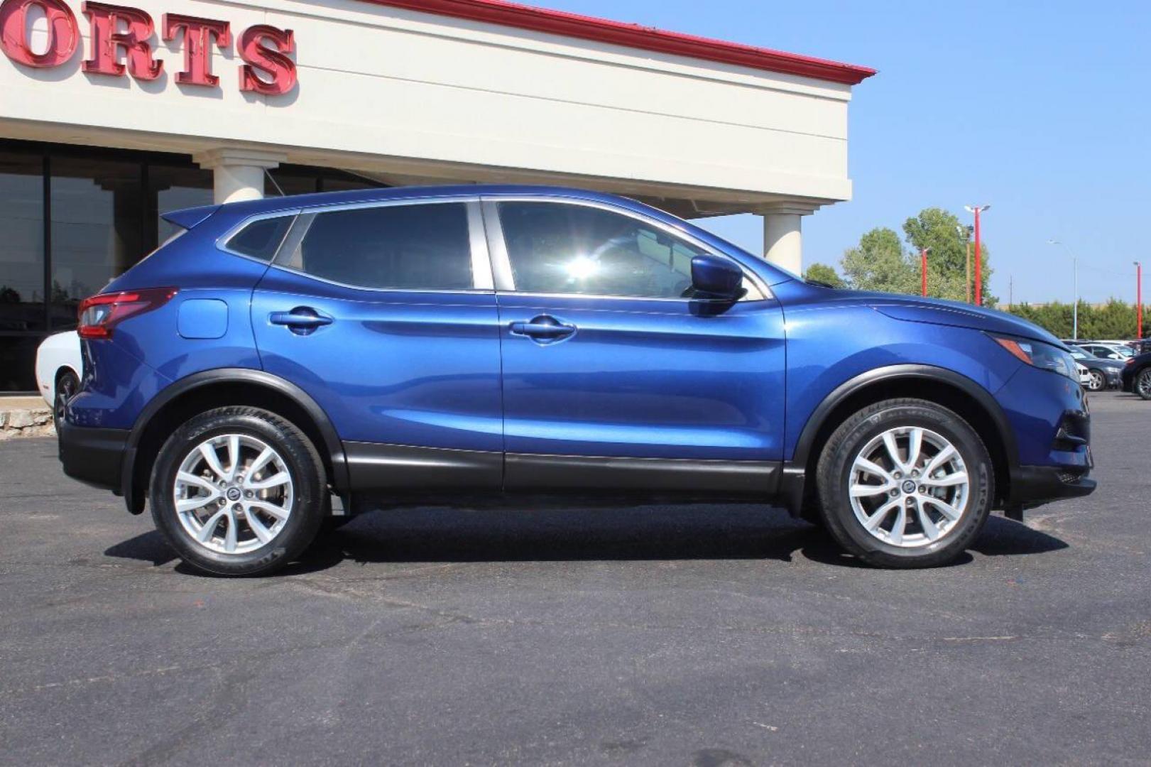 2020 Blue Nissan Rogue Sport S (JN1BJ1CV3LW) with an 2.0L L4 DOHC 16V engine, CVT transmission, located at 4301 NW 39th , Oklahoma City, OK, 73112, (405) 949-5600, 35.512135, -97.598671 - NO DRIVERS LICENCE NO-FULL COVERAGE INSURANCE-NO CREDIT CHECK. COME ON OVER TO SUPERSPORTS AND TAKE A LOOK AND TEST DRIVE. PLEASE GIVE US A CALL AT (405) 949-5600. NO LICENSIA DE MANEJAR- NO SEGURO DE COBERTURA TOTAL- NO VERIFICACCION DE CREDITO. POR FAVOR VENGAN A SUPERSPORTS, ECHE UN - Photo#2