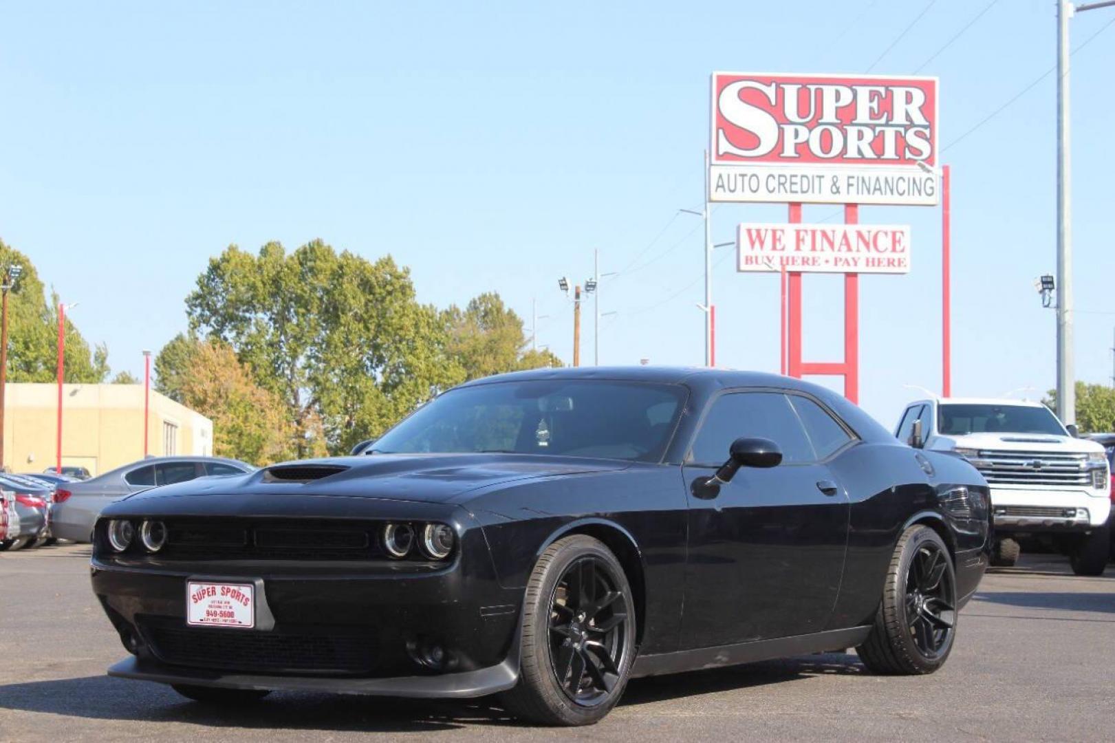 2020 Black Dodge Challenger SXT (2C3CDZAGXLH) with an 3.6L V6 DOHC 24V engine, 8A transmission, located at 4301 NW 39th , Oklahoma City, OK, 73112, (405) 949-5600, 35.512135, -97.598671 - NO DRIVERS LICENCE NO-FULL COVERAGE INSURANCE-NO CREDIT CHECK. COME ON OVER TO SUPERSPORTS AND TAKE A LOOK AND TEST DRIVE. PLEASE GIVE US A CALL AT (405) 949-5600. NO LICENSIA DE MANEJAR- NO SEGURO DE COBERTURA TOTAL- NO VERIFICACCION DE CREDITO. POR FAVOR VENGAN A SUPERSPORTS, ECHE UN - Photo#6