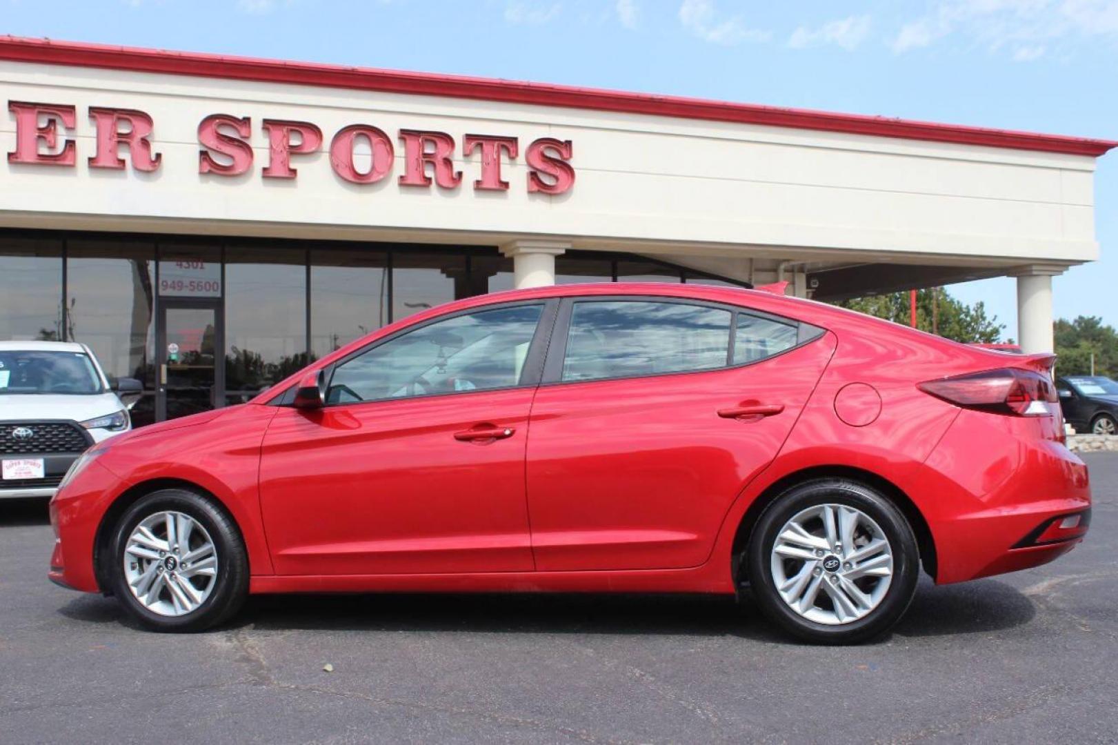 2020 Red Hyundai Elantra Limited (5NPD84LF7LH) with an 1.8L L4 DOHC 16V engine, 6A transmission, located at 4301 NW 39th , Oklahoma City, OK, 73112, (405) 949-5600, 35.512135, -97.598671 - Photo#5