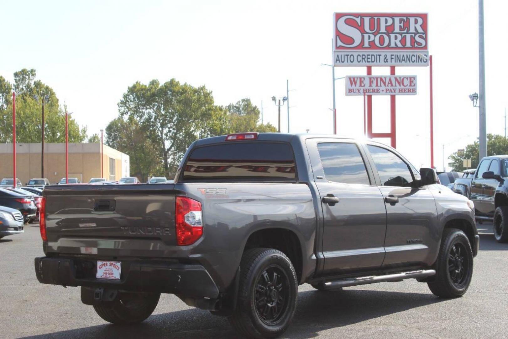 2015 Pewter Toyota Tundra SR5 4.6L V8 CrewMax 2WD (5TFEM5F11FX) with an 4.6L V8 DOHC 32V engine, 6-Speed Automatic transmission, located at 4301 NW 39th , Oklahoma City, OK, 73112, (405) 949-5600, 35.512135, -97.598671 - Photo#3