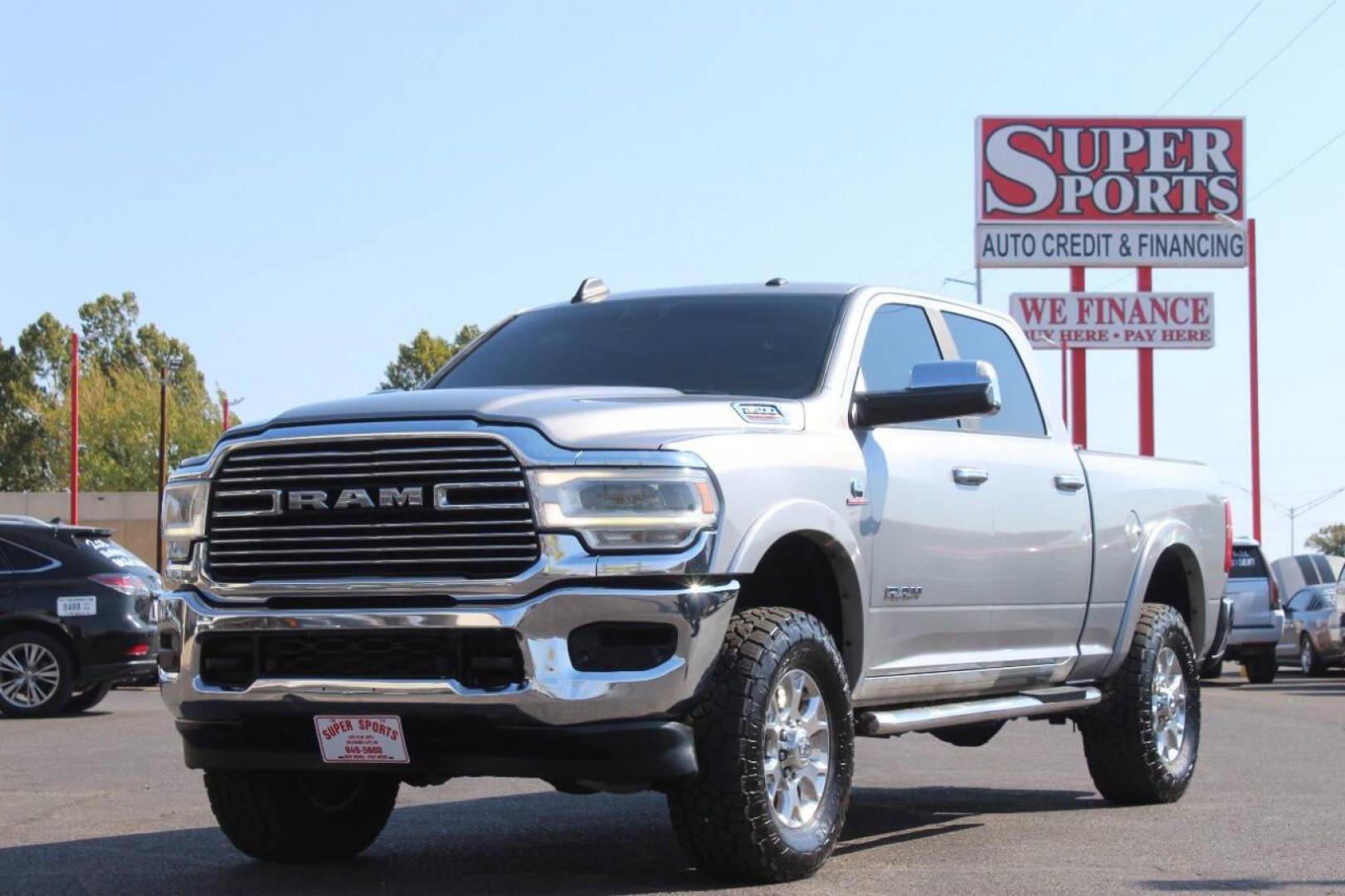 2020 Gray RAM 2500 Laramie Crew Cab SWB 4WD (3C6UR5FL9LG) with an 6.7L L6 OHV 24V TURBO DIESEL engine, 6A transmission, located at 4301 NW 39th , Oklahoma City, OK, 73112, (405) 949-5600, 35.512135, -97.598671 - NO DRIVERS LICENCE NO-FULL COVERAGE INSURANCE-NO CREDIT CHECK. COME ON OVER TO SUPERSPORTS AND TAKE A LOOK AND TEST DRIVE. PLEASE GIVE US A CALL AT (405) 949-5600. NO LICENSIA DE MANEJAR- NO SEGURO DE COBERTURA TOTAL- NO VERIFICACCION DE CREDITO. POR FAVOR VENGAN A SUPERSPORTS, ECHE UN - Photo#6