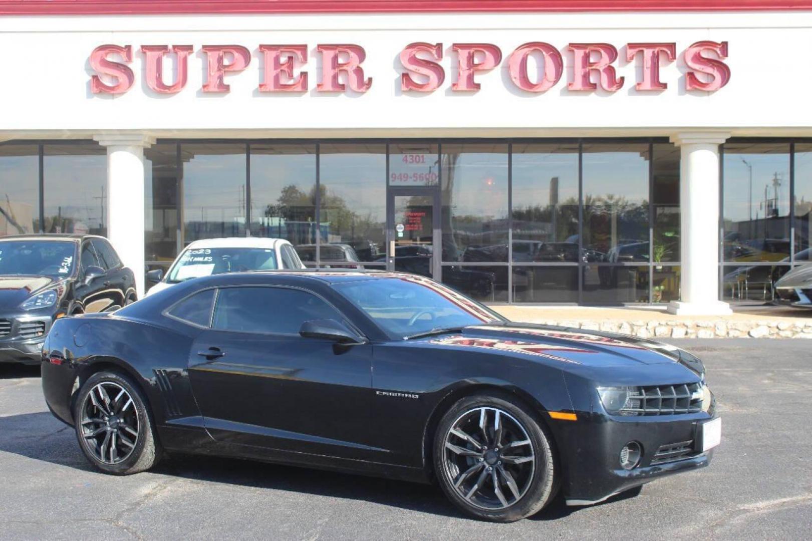 2013 Black Chevrolet Camaro LS Coupe (2G1FA1E31D9) with an 3.6L V6 DOHC 24V FFV engine, 6-Speed Automatic transmission, located at 4301 NW 39th , Oklahoma City, OK, 73112, (405) 949-5600, 35.512135, -97.598671 - NO DRIVERS LICENCE NO-FULL COVERAGE INSURANCE-NO CREDIT CHECK. COME ON OVER TO SUPERSPORTS AND TAKE A LOOK AND TEST DRIVE. PLEASE GIVE US A CALL AT (405) 949-5600. NO LICENSIA DE MANEJAR- NO SEGURO DE COBERTURA TOTAL- NO VERIFICACCION DE CREDITO. POR FAVOR VENGAN A SUPERSPORTS, ECHE UN - Photo#0