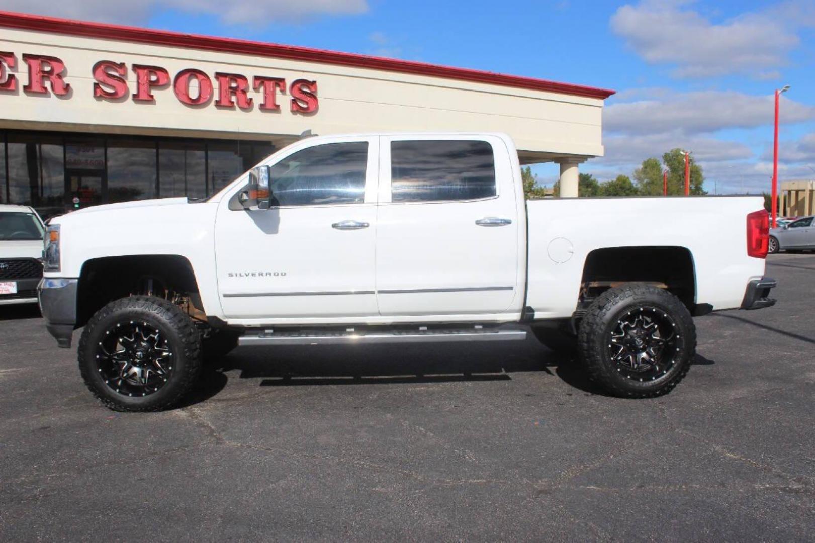 2018 White Chevrolet Silverado 1500 LTZ Crew Cab 4WD (3GCUKSEC9JG) with an 5.3L V8 OHV 16V engine, 6A transmission, located at 4301 NW 39th , Oklahoma City, OK, 73112, (405) 949-5600, 35.512135, -97.598671 - NO DRIVERS LICENCE NO-FULL COVERAGE INSURANCE-NO CREDIT CHECK. COME ON OVER TO SUPERSPORTS AND TAKE A LOOK AND TEST DRIVE. PLEASE GIVE US A CALL AT (405) 949-5600. NO LICENSIA DE MANEJAR- NO SEGURO DE COBERTURA TOTAL- NO VERIFICACCION DE CREDITO. POR FAVOR VENGAN A SUPERSPORTS, ECHE UN - Photo#6