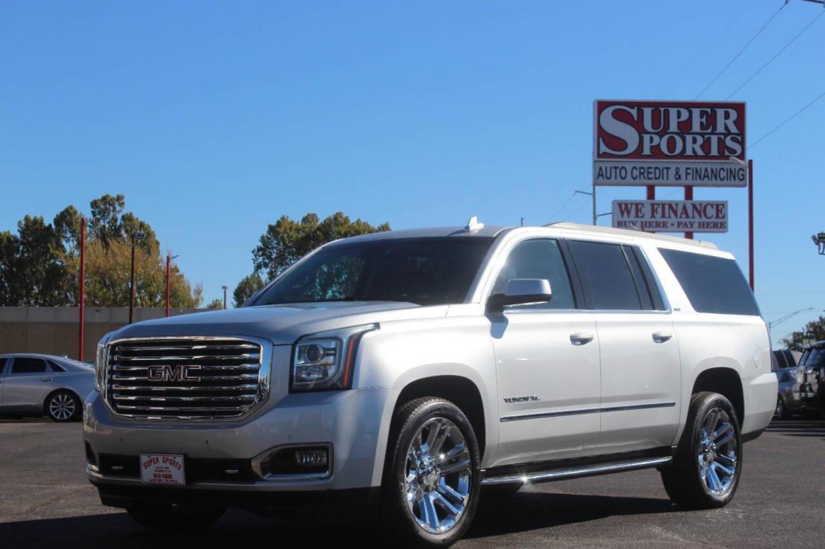 2018 Silver GMC Yukon XL SLT 4WD (1GKS2GKC7JR) with an 5.3L V8 OHV 16V engine, 6A transmission, located at 4301 NW 39th , Oklahoma City, OK, 73112, (405) 949-5600, 35.512135, -97.598671 - NO DRIVERS LICENCE NO-FULL COVERAGE INSURANCE-NO CREDIT CHECK. COME ON OVER TO SUPERSPORTS AND TAKE A LOOK AND TEST DRIVE. PLEASE GIVE US A CALL AT (405) 949-5600. NO LICENSIA DE MANEJAR- NO SEGURO DE COBERTURA TOTAL- NO VERIFICACCION DE CREDITO. POR FAVOR VENGAN A SUPERSPORTS, ECHE UN - Photo#6