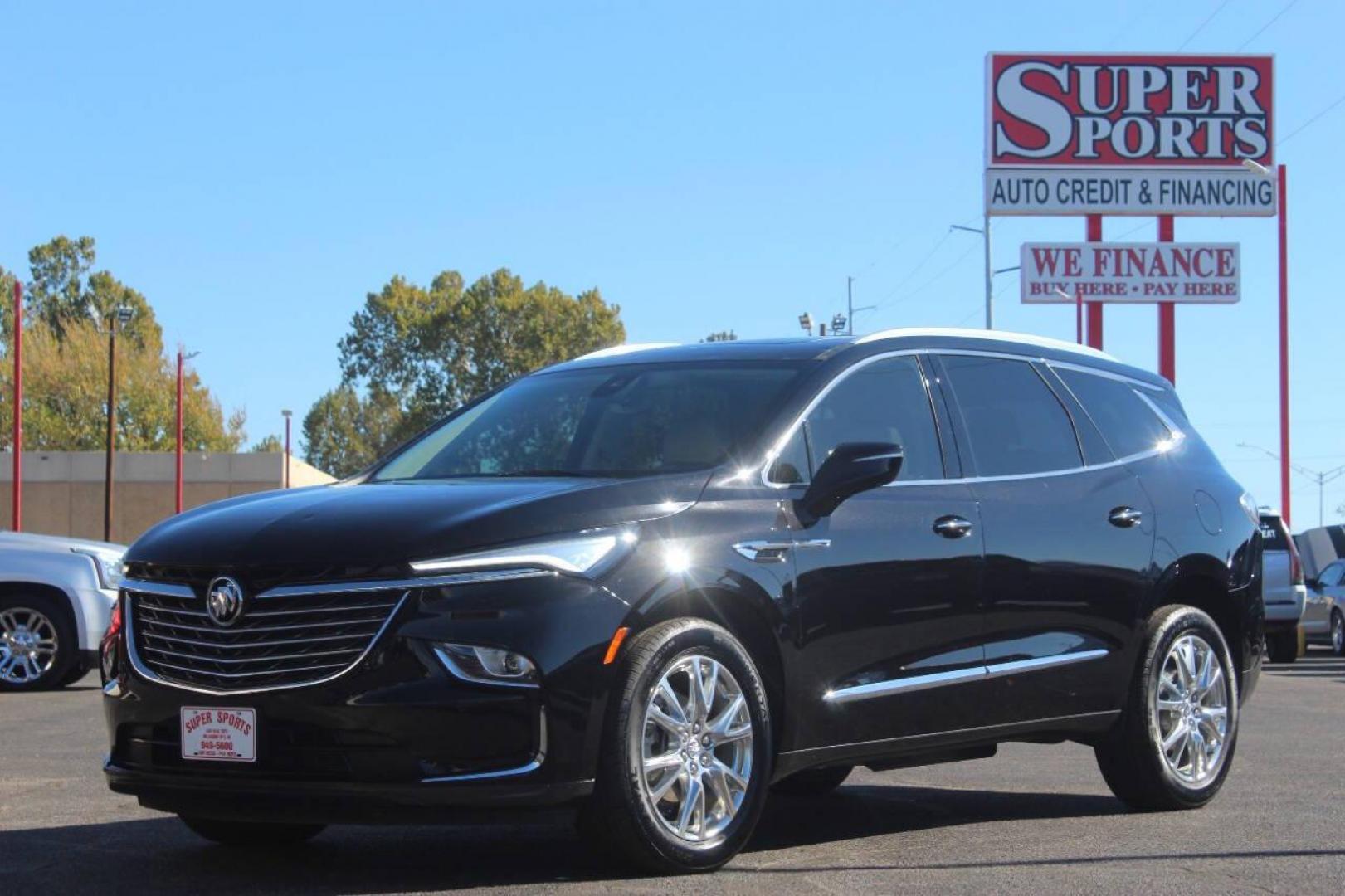 2023 Black Buick Enclave Essence AWD (5GAEVAKW7PJ) with an 3.6L V6 DOHC 24V engine, 9A transmission, located at 4301 NW 39th , Oklahoma City, OK, 73112, (405) 949-5600, 35.512135, -97.598671 - NO DRIVERS LICENCE NO-FULL COVERAGE INSURANCE-NO CREDIT CHECK. COME ON OVER TO SUPERSPORTS AND TAKE A LOOK AND TEST DRIVE. PLEASE GIVE US A CALL AT (405) 949-5600. NO LICENSIA DE MANEJAR- NO SEGURO DE COBERTURA TOTAL- NO VERIFICACCION DE CREDITO. POR FAVOR VENGAN A SUPERSPORTS, ECHE UN - Photo#6