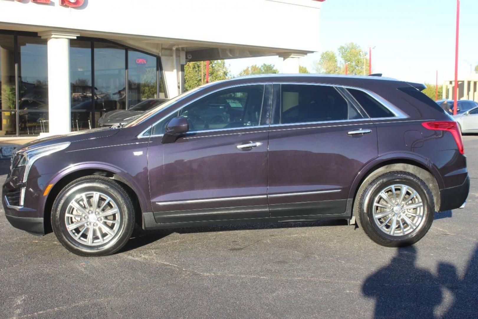 2018 Maroon Cadillac XT5 Luxury (1GYKNCRS5JZ) with an 3.6L V6 DOHC 24V engine, 8A transmission, located at 4301 NW 39th , Oklahoma City, OK, 73112, (405) 949-5600, 35.512135, -97.598671 - NO DRIVERS LICENCE NO-FULL COVERAGE INSURANCE-NO CREDIT CHECK. COME ON OVER TO SUPERSPORTS AND TAKE A LOOK AND TEST DRIVE. PLEASE GIVE US A CALL AT (405) 949-5600. NO LICENSIA DE MANEJAR- NO SEGURO DE COBERTURA TOTAL- NO VERIFICACCION DE CREDITO. POR FAVOR VENGAN A SUPERSPORTS, ECHE UN - Photo#5