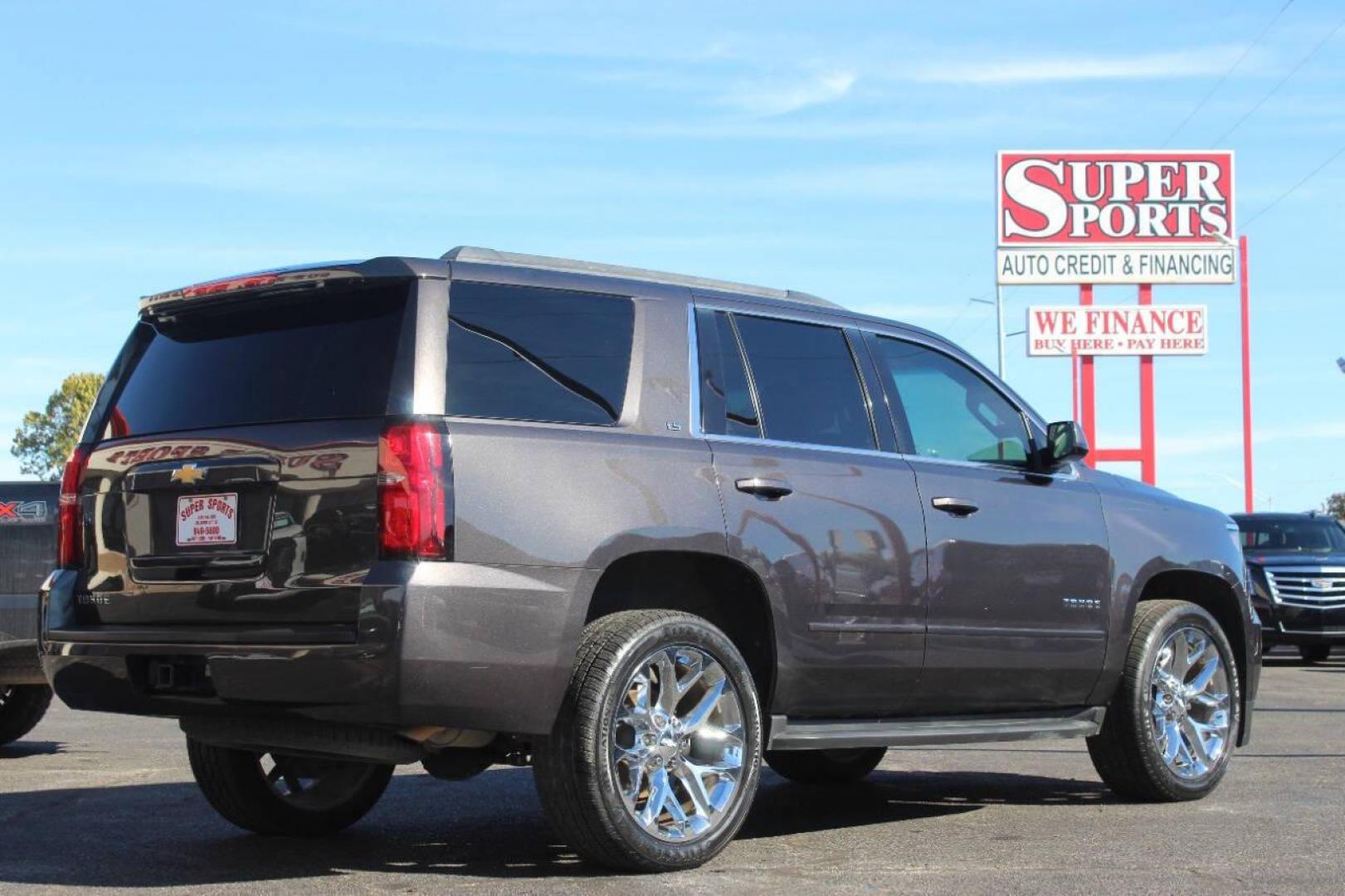 2016 Pewter Chevrolet Tahoe LS 2WD (1GNSCAKC5GR) with an 5.3L V8 OHV 16V engine, 6A transmission, located at 4301 NW 39th , Oklahoma City, OK, 73112, (405) 949-5600, 35.512135, -97.598671 - NO DRIVERS LICENCE NO-FULL COVERAGE INSURANCE-NO CREDIT CHECK. COME ON OVER TO SUPERSPORTS AND TAKE A LOOK AND TEST DRIVE. PLEASE GIVE US A CALL AT (405) 949-5600. NO LICENSIA DE MANEJAR- NO SEGURO DE COBERTURA TOTAL- NO VERIFICACCION DE CREDITO. POR FAVOR VENGAN A SUPERSPORTS, ECHE UN - Photo#3