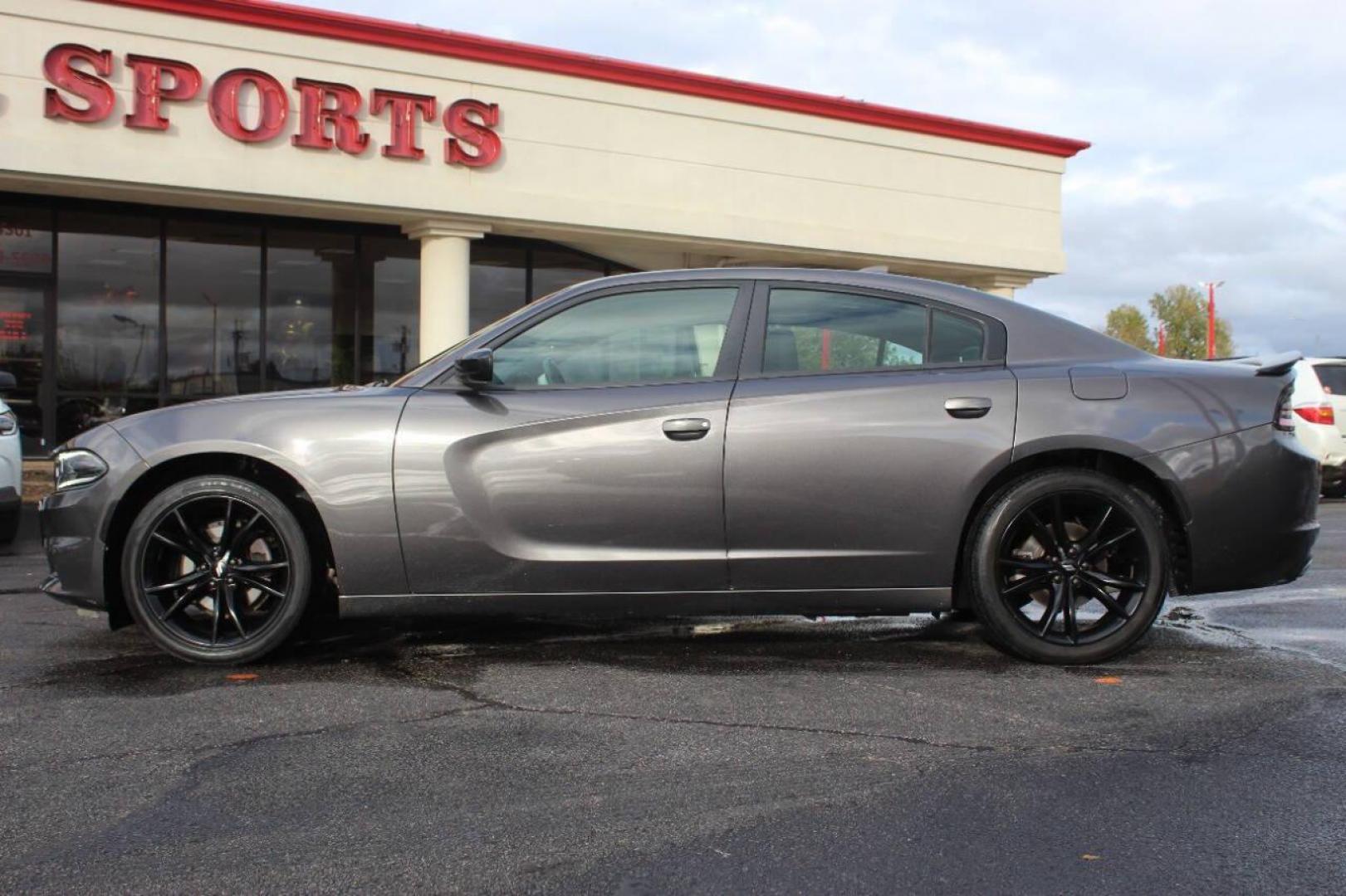 2018 Gray Dodge Charger SXT (2C3CDXHG8JH) with an 3.6L V6 DOHC 24V engine, 8A transmission, located at 4301 NW 39th , Oklahoma City, OK, 73112, (405) 949-5600, 35.512135, -97.598671 - NO DRIVERS LICENCE NO-FULL COVERAGE INSURANCE-NO CREDIT CHECK. COME ON OVER TO SUPERSPORTS AND TAKE A LOOK AND TEST DRIVE. PLEASE GIVE US A CALL AT (405) 949-5600. NO LICENSIA DE MANEJAR- NO SEGURO DE COBERTURA TOTAL- NO VERIFICACCION DE CREDITO. POR FAVOR VENGAN A SUPERSPORTS, ECHE UN - Photo#5