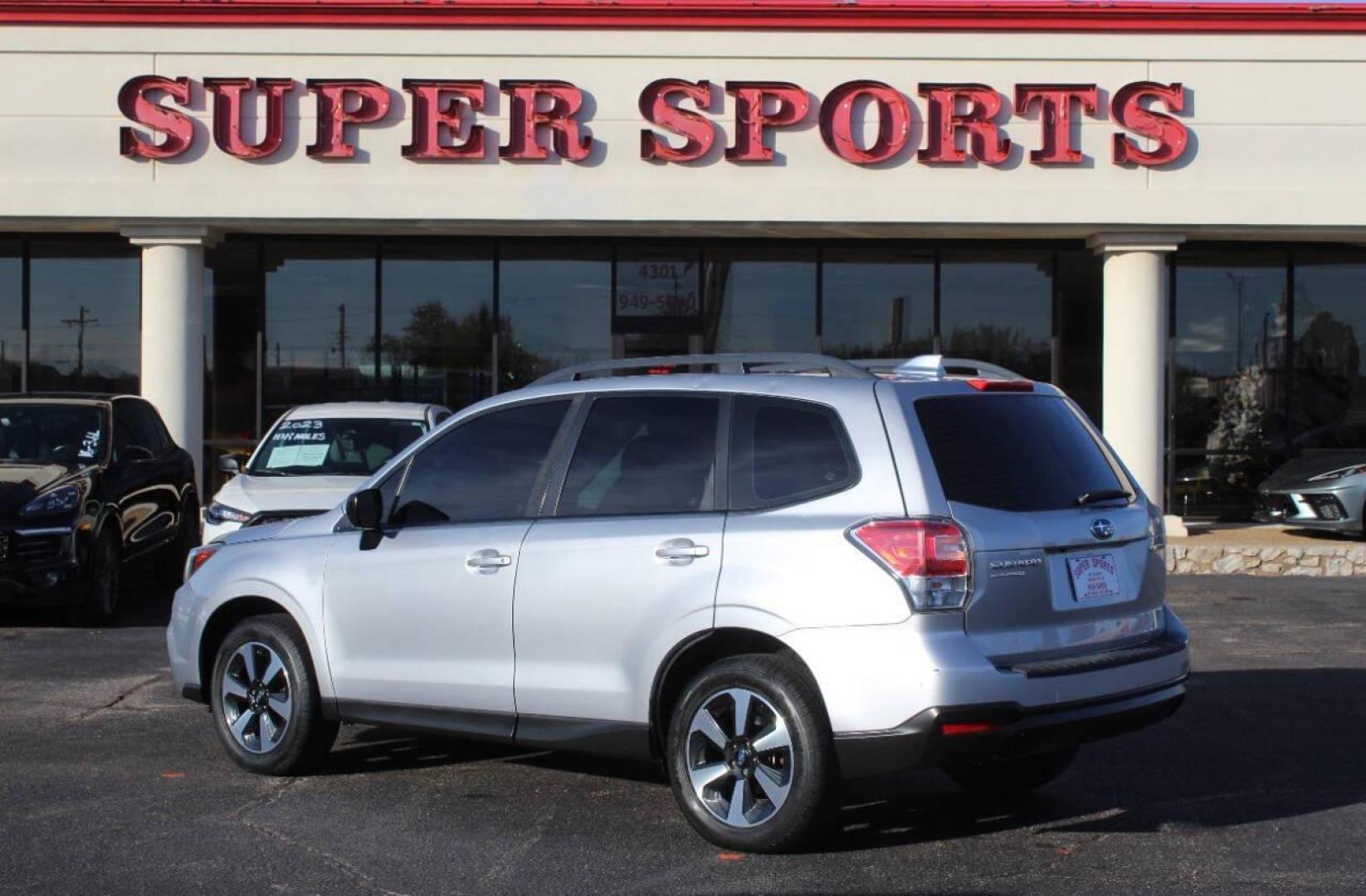 2018 Silver Subaru Forester 2.5i Premium PZEV CVT (JF2SJABC1JH) with an 2.5L H4 SOHC 16V engine, CVT transmission, located at 4301 NW 39th , Oklahoma City, OK, 73112, (405) 949-5600, 35.512135, -97.598671 - NO DRIVERS LICENCE NO-FULL COVERAGE INSURANCE-NO CREDIT CHECK. COME ON OVER TO SUPERSPORTS AND TAKE A LOOK AND TEST DRIVE. PLEASE GIVE US A CALL AT (405) 949-5600. NO LICENSIA DE MANEJAR- NO SEGURO DE COBERTURA TOTAL- NO VERIFICACCION DE CREDITO. POR FAVOR VENGAN A SUPERSPORTS, ECHE UN - Photo#4