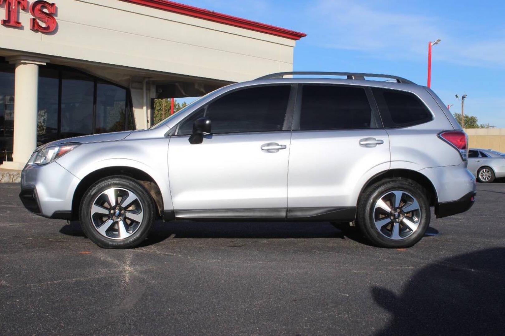 2018 Silver Subaru Forester 2.5i Premium PZEV CVT (JF2SJABC1JH) with an 2.5L H4 SOHC 16V engine, CVT transmission, located at 4301 NW 39th , Oklahoma City, OK, 73112, (405) 949-5600, 35.512135, -97.598671 - NO DRIVERS LICENCE NO-FULL COVERAGE INSURANCE-NO CREDIT CHECK. COME ON OVER TO SUPERSPORTS AND TAKE A LOOK AND TEST DRIVE. PLEASE GIVE US A CALL AT (405) 949-5600. NO LICENSIA DE MANEJAR- NO SEGURO DE COBERTURA TOTAL- NO VERIFICACCION DE CREDITO. POR FAVOR VENGAN A SUPERSPORTS, ECHE UN - Photo#5