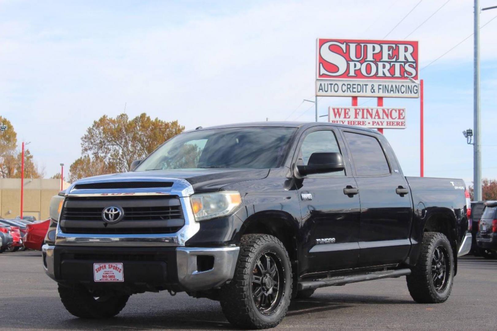 2014 Black Toyota Tundra SR5 5.7L V8 CrewMax 2WD (5TFEY5F11EX) with an 5.7L V8 DOHC 32V engine, 6-Speed Automatic transmission, located at 4301 NW 39th , Oklahoma City, OK, 73112, (405) 949-5600, 35.512135, -97.598671 - NO DRIVERS LICENCE NO-FULL COVERAGE INSURANCE-NO CREDIT CHECK. COME ON OVER TO SUPERSPORTS AND TAKE A LOOK AND TEST DRIVE. PLEASE GIVE US A CALL AT (405) 949-5600. NO LICENSIA DE MANEJAR- NO SEGURO DE COBERTURA TOTAL- NO VERIFICACCION DE CREDITO. POR FAVOR VENGAN A SUPERSPORTS, ECHE UN - Photo#6