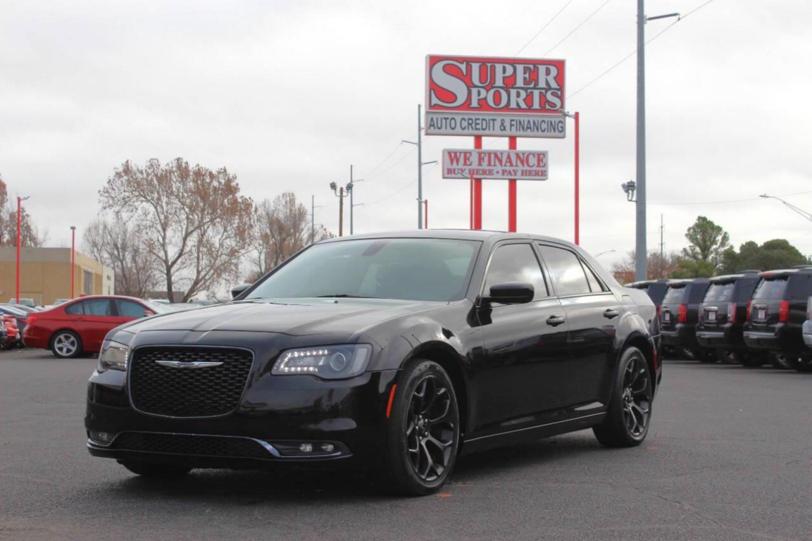 2019 Black Chrysler 300 S V6 RWD (2C3CCABG9KH) with an 3.6L V6 DOHC 24V engine, 8A transmission, located at 4301 NW 39th , Oklahoma City, OK, 73112, (405) 949-5600, 35.512135, -97.598671 - NO DRIVERS LICENCE NO-FULL COVERAGE INSURANCE-NO CREDIT CHECK. COME ON OVER TO SUPERSPORTS AND TAKE A LOOK AND TEST DRIVE. PLEASE GIVE US A CALL AT (405) 949-5600. NO LICENSIA DE MANEJAR- NO SEGURO DE COBERTURA TOTAL- NO VERIFICACCION DE CREDITO. POR FAVOR VENGAN A SUPERSPORTS, ECHE UN - Photo#6