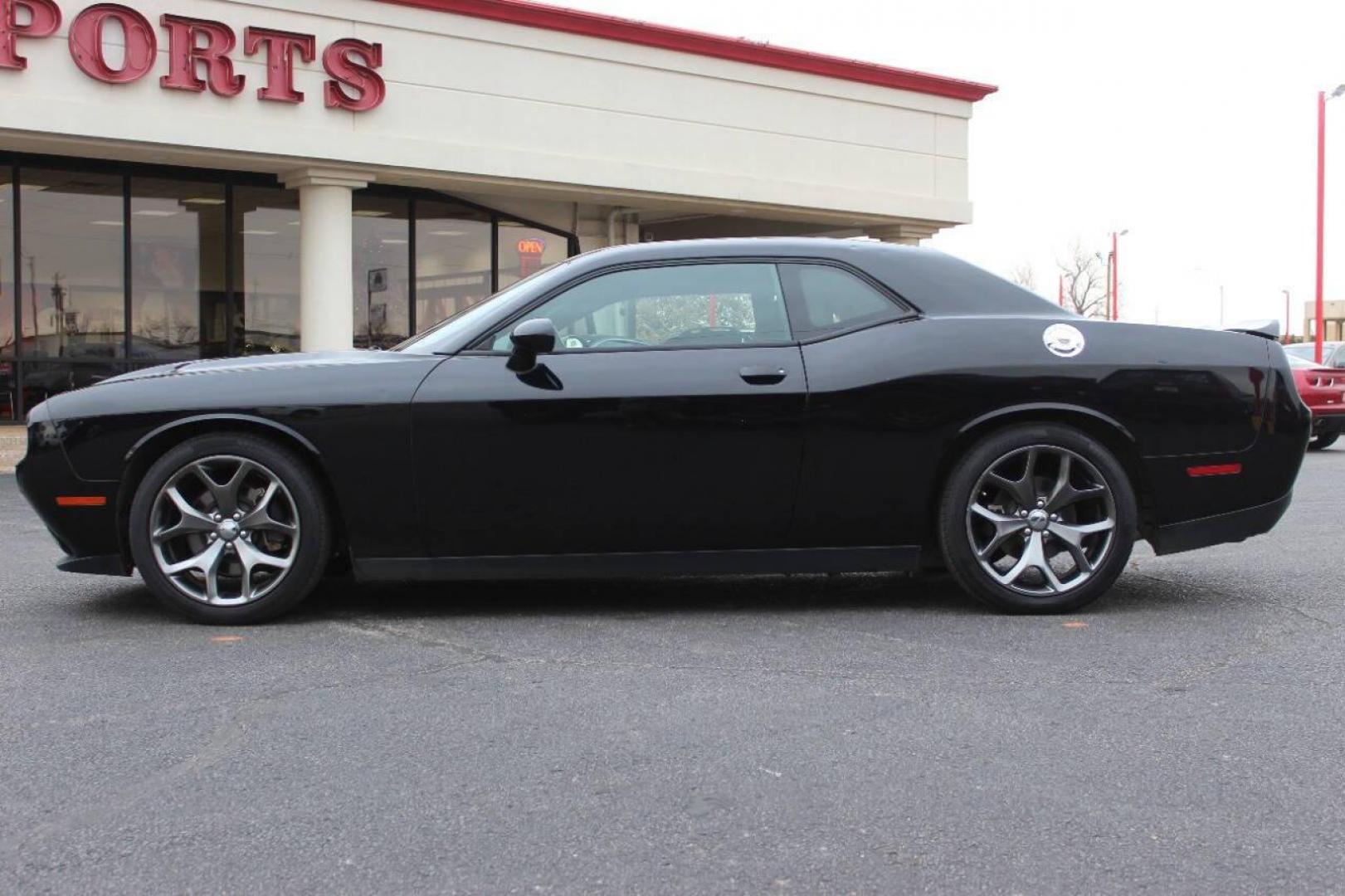 2016 Black Dodge Challenger SXT (2C3CDZAG6GH) with an 3.6L V6 DOHC 24V engine, 5A transmission, located at 4301 NW 39th , Oklahoma City, OK, 73112, (405) 949-5600, 35.512135, -97.598671 - NO DRIVERS LICENCE NO-FULL COVERAGE INSURANCE-NO CREDIT CHECK. COME ON OVER TO SUPERSPORTS AND TAKE A LOOK AND TEST DRIVE. PLEASE GIVE US A CALL AT (405) 949-5600. NO LICENSIA DE MANEJAR- NO SEGURO DE COBERTURA TOTAL- NO VERIFICACCION DE CREDITO. POR FAVOR VENGAN A SUPERSPORTS, ECHE U - Photo#5