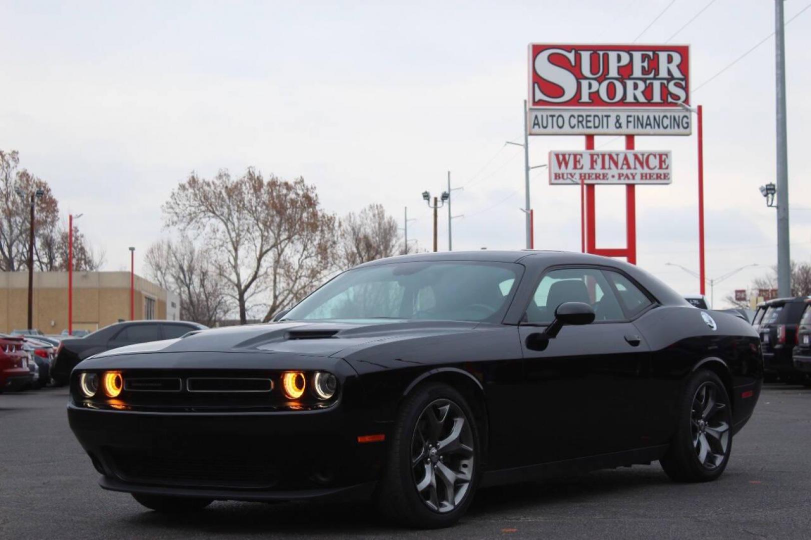 2016 Black Dodge Challenger SXT (2C3CDZAG6GH) with an 3.6L V6 DOHC 24V engine, 5A transmission, located at 4301 NW 39th , Oklahoma City, OK, 73112, (405) 949-5600, 35.512135, -97.598671 - NO DRIVERS LICENCE NO-FULL COVERAGE INSURANCE-NO CREDIT CHECK. COME ON OVER TO SUPERSPORTS AND TAKE A LOOK AND TEST DRIVE. PLEASE GIVE US A CALL AT (405) 949-5600. NO LICENSIA DE MANEJAR- NO SEGURO DE COBERTURA TOTAL- NO VERIFICACCION DE CREDITO. POR FAVOR VENGAN A SUPERSPORTS, ECHE U - Photo#6