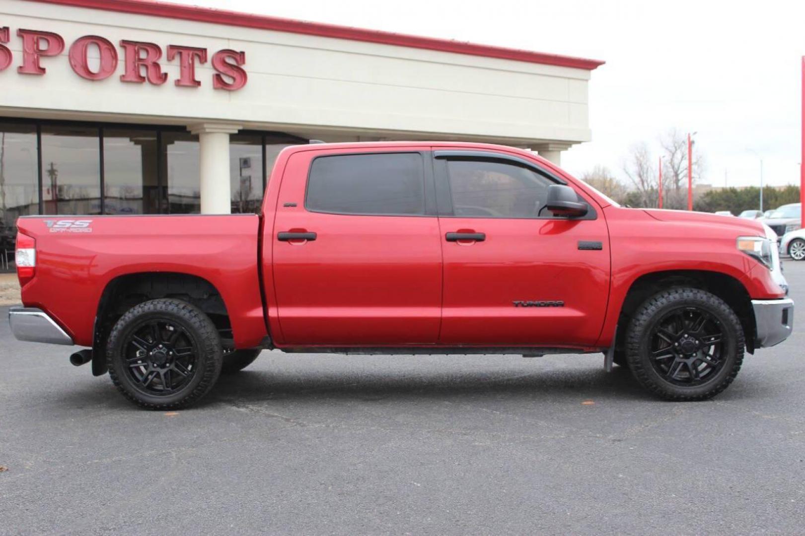 2020 Red Toyota Tundra SR5 5.7L V8 CrewMax 2WD (5TFEY5F17LX) with an 5.7L V8 DOHC 32V engine, 6A transmission, located at 4301 NW 39th , Oklahoma City, OK, 73112, (405) 949-5600, 35.512135, -97.598671 - NO DRIVERS LICENCE NO-FULL COVERAGE INSURANCE-NO CREDIT CHECK. COME ON OVER TO SUPERSPORTS AND TAKE A LOOK AND TEST DRIVE. PLEASE GIVE US A CALL AT (405) 949-5600. NO LICENSIA DE MANEJAR- NO SEGURO DE COBERTURA TOTAL- NO VERIFICACCION DE CREDITO. POR FAVOR VENGAN A SUPERSPORTS, ECHE - Photo#2