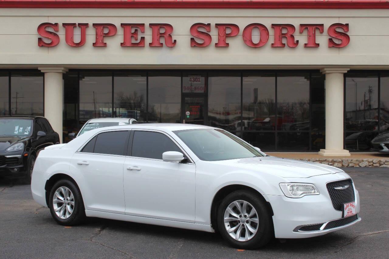 2016 Chrysler 300 Limited RWD