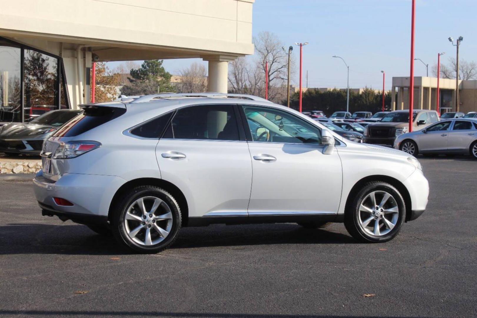 2012 Silver Lexus RX 350 AWD (2T2BK1BA1CC) with an 3.5L V6 DOHC 24V engine, 5-Speed Automatic transmission, located at 4301 NW 39th , Oklahoma City, OK, 73112, (405) 949-5600, 35.512135, -97.598671 - NO DRIVERS LICENCE NO-FULL COVERAGE INSURANCE-NO CREDIT CHECK. COME ON OVER TO SUPERSPORTS AND TAKE A LOOK AND TEST DRIVE. PLEASE GIVE US A CALL AT (405) 949-5600. NO LICENSIA DE MANEJAR- NO SEGURO DE COBERTURA TOTAL- NO VERIFICACCION DE CREDITO. POR FAVOR VENGAN A SUPERSPORTS, ECHE U - Photo#2