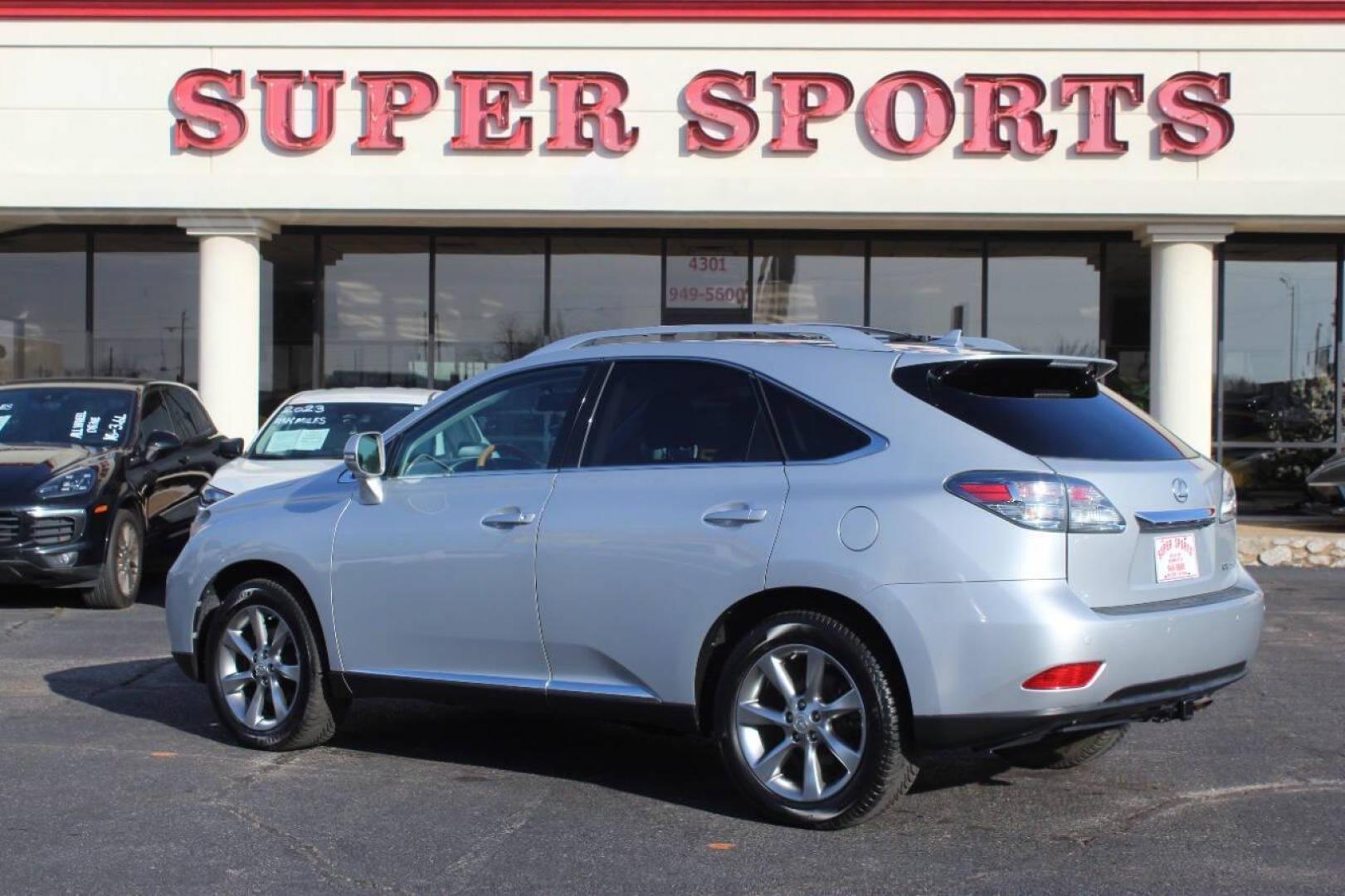 2012 Silver Lexus RX 350 AWD (2T2BK1BA1CC) with an 3.5L V6 DOHC 24V engine, 5-Speed Automatic transmission, located at 4301 NW 39th , Oklahoma City, OK, 73112, (405) 949-5600, 35.512135, -97.598671 - NO DRIVERS LICENCE NO-FULL COVERAGE INSURANCE-NO CREDIT CHECK. COME ON OVER TO SUPERSPORTS AND TAKE A LOOK AND TEST DRIVE. PLEASE GIVE US A CALL AT (405) 949-5600. NO LICENSIA DE MANEJAR- NO SEGURO DE COBERTURA TOTAL- NO VERIFICACCION DE CREDITO. POR FAVOR VENGAN A SUPERSPORTS, ECHE U - Photo#4