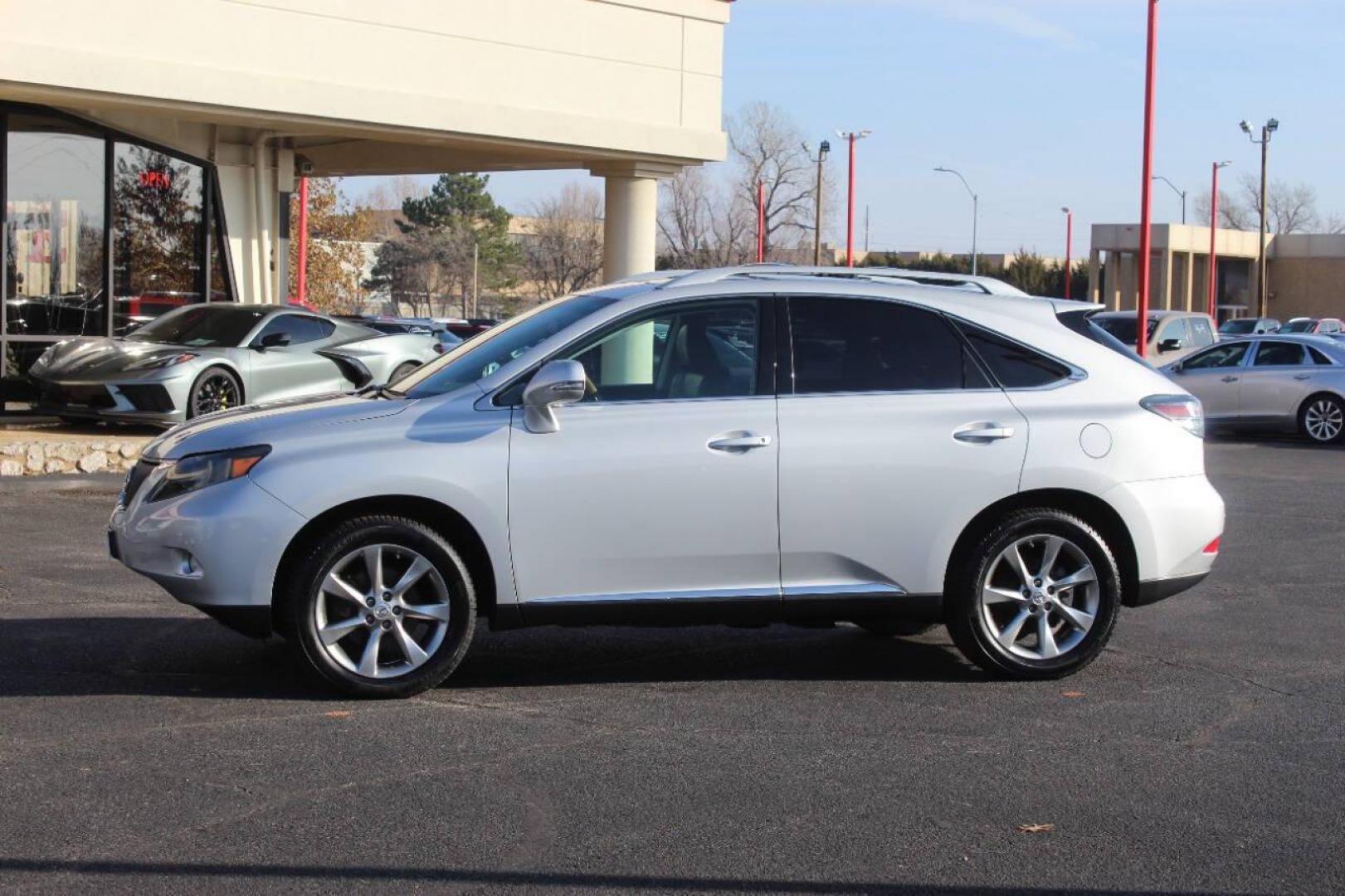 2012 Silver Lexus RX 350 AWD (2T2BK1BA1CC) with an 3.5L V6 DOHC 24V engine, 5-Speed Automatic transmission, located at 4301 NW 39th , Oklahoma City, OK, 73112, (405) 949-5600, 35.512135, -97.598671 - NO DRIVERS LICENCE NO-FULL COVERAGE INSURANCE-NO CREDIT CHECK. COME ON OVER TO SUPERSPORTS AND TAKE A LOOK AND TEST DRIVE. PLEASE GIVE US A CALL AT (405) 949-5600. NO LICENSIA DE MANEJAR- NO SEGURO DE COBERTURA TOTAL- NO VERIFICACCION DE CREDITO. POR FAVOR VENGAN A SUPERSPORTS, ECHE U - Photo#5