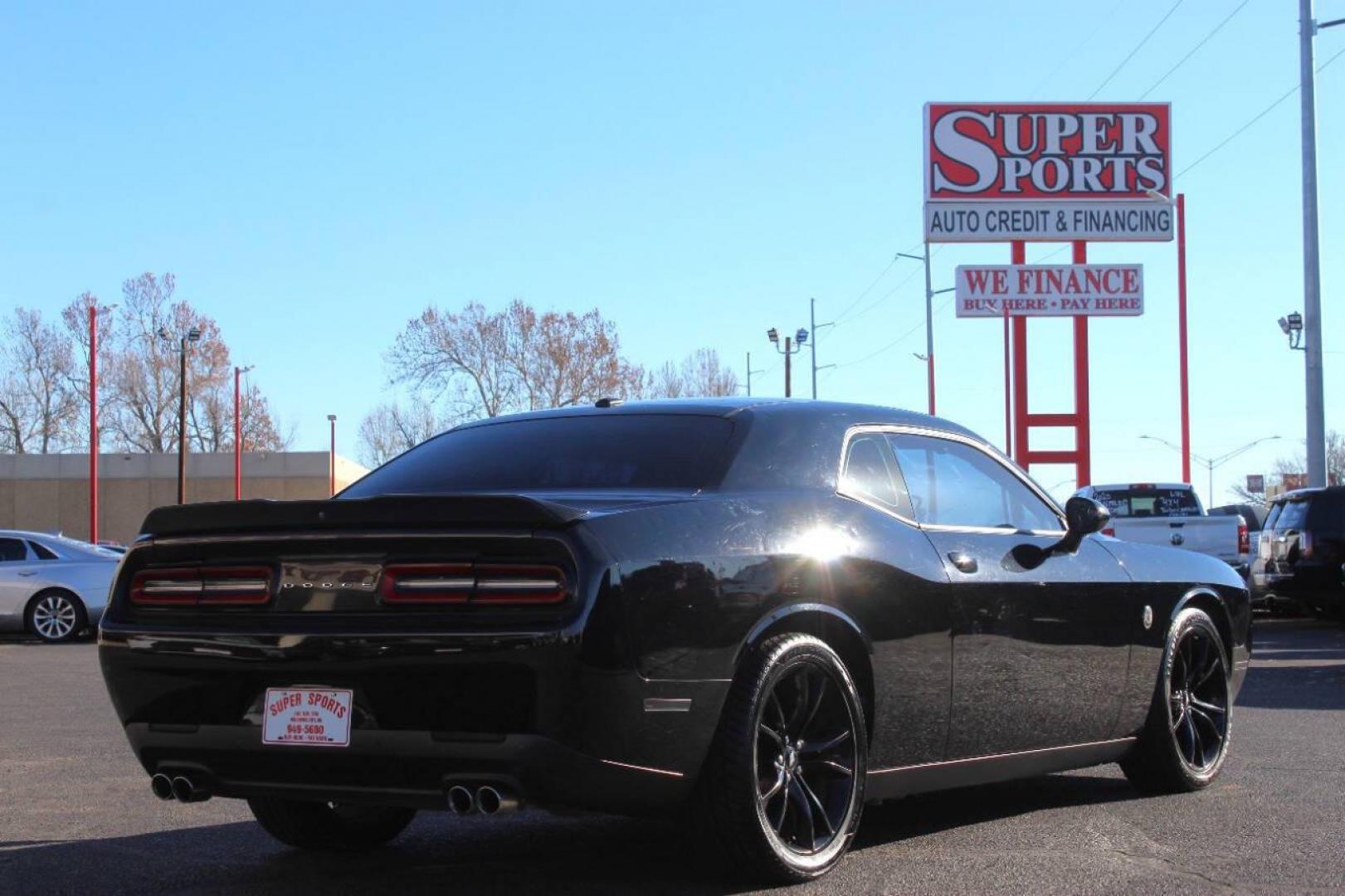 2018 Black Dodge Challenger SXT (2C3CDZAG8JH) with an 3.6L V6 DOHC 24V engine, 8A transmission, located at 4301 NW 39th , Oklahoma City, OK, 73112, (405) 949-5600, 35.512135, -97.598671 - NO DRIVERS LICENCE NO-FULL COVERAGE INSURANCE-NO CREDIT CHECK. COME ON OVER TO SUPERSPORTS AND TAKE A LOOK AND TEST DRIVE. PLEASE GIVE US A CALL AT (405) 949-5600. NO LICENSIA DE MANEJAR- NO SEGURO DE COBERTURA TOTAL- NO VERIFICACCION DE CREDITO. POR FAVOR VENGAN A SUPERSPORTS, ECHE UN - Photo#3