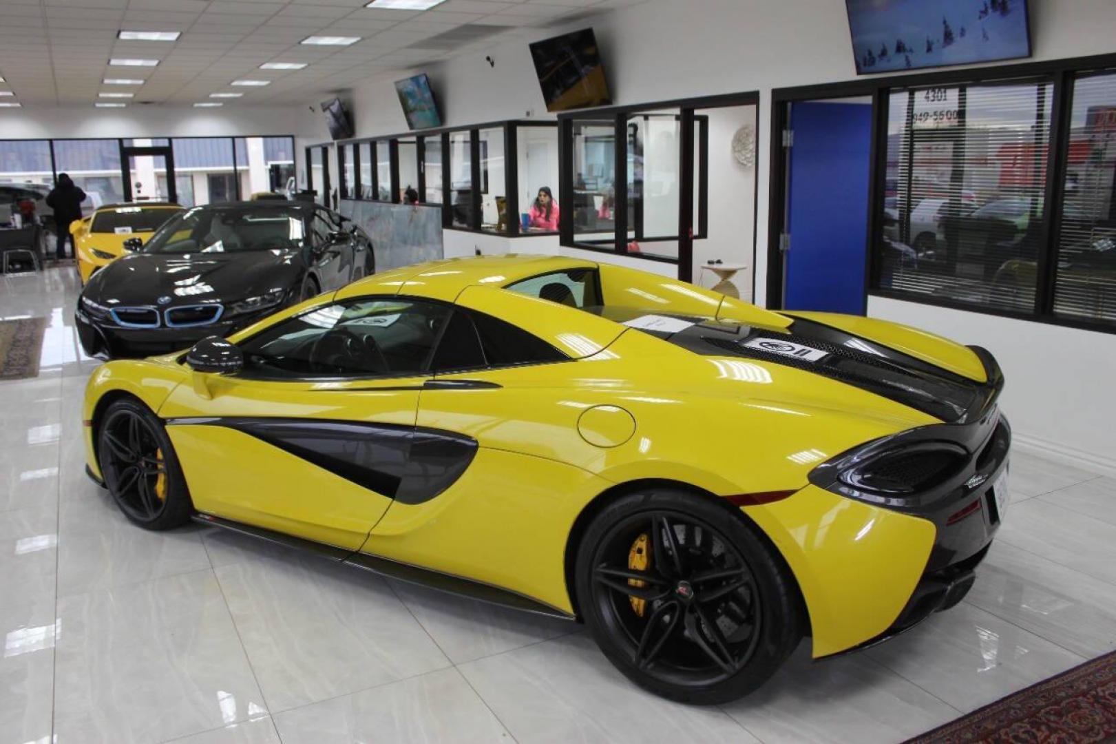 2021 Yellow Lamborghini Huracan EVO Spyder (ZHWUT5ZF0ML) with an 6.5L V12 DOHC 48V engine, 7A transmission, located at 4301 NW 39th , Oklahoma City, OK, 73112, (405) 949-5600, 35.512135, -97.598671 - PERSONAL VEHICLE. this vehicle was purchased from insurance company due to theft recovery. it was stolen. looks and drives brand new its a must see. full service been done and new tires and fresh oil. call for more info (405) 949-5600 THIS VEHICLE IS $244,900 THIS VEHICLE CAN BE PAID FOR WITH - Photo#13