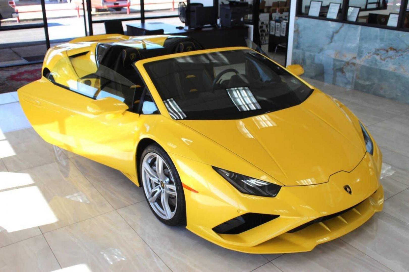 2021 Yellow Lamborghini Huracan EVO Spyder (ZHWUT5ZF0ML) with an 6.5L V12 DOHC 48V engine, 7A transmission, located at 4301 NW 39th , Oklahoma City, OK, 73112, (405) 949-5600, 35.512135, -97.598671 - PERSONAL VEHICLE. this vehicle was purchased from insurance company due to theft recovery. it was stolen. looks and drives brand new its a must see. full service been done and new tires and fresh oil. call for more info (405) 949-5600 THIS VEHICLE IS $244,900 THIS VEHICLE CAN BE PAID FOR WITH - Photo#5