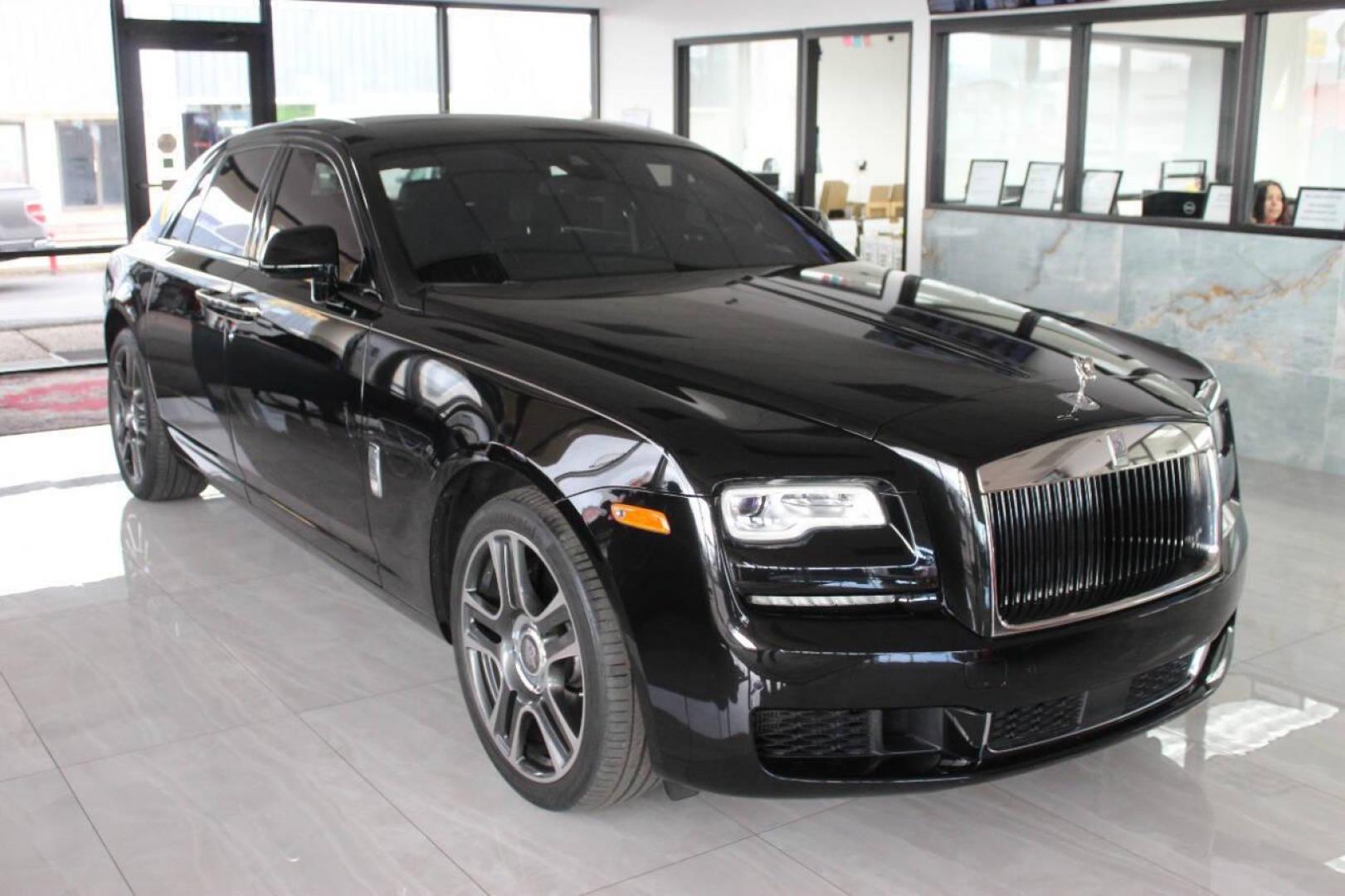 2019 Black Rolls-Royce Ghost Series II Sedan (SCA664S54KU) with an 6.6L V12 DOHC 48V engine, 8A transmission, located at 4301 NW 39th , Oklahoma City, OK, 73112, (405) 949-5600, 35.512135, -97.598671 - PERSONAL VEHCILE. this vehicle was purchased from insurance company due to theft recovery. it was stolen. looks and drives brand new its a must see. full service been done and new tires and fresh oil, NEW BATTERY. call for more info (405) 949-5600 THIS VEHICLE IS $154,900 , THIS VEHICLE CAN B - Photo#2