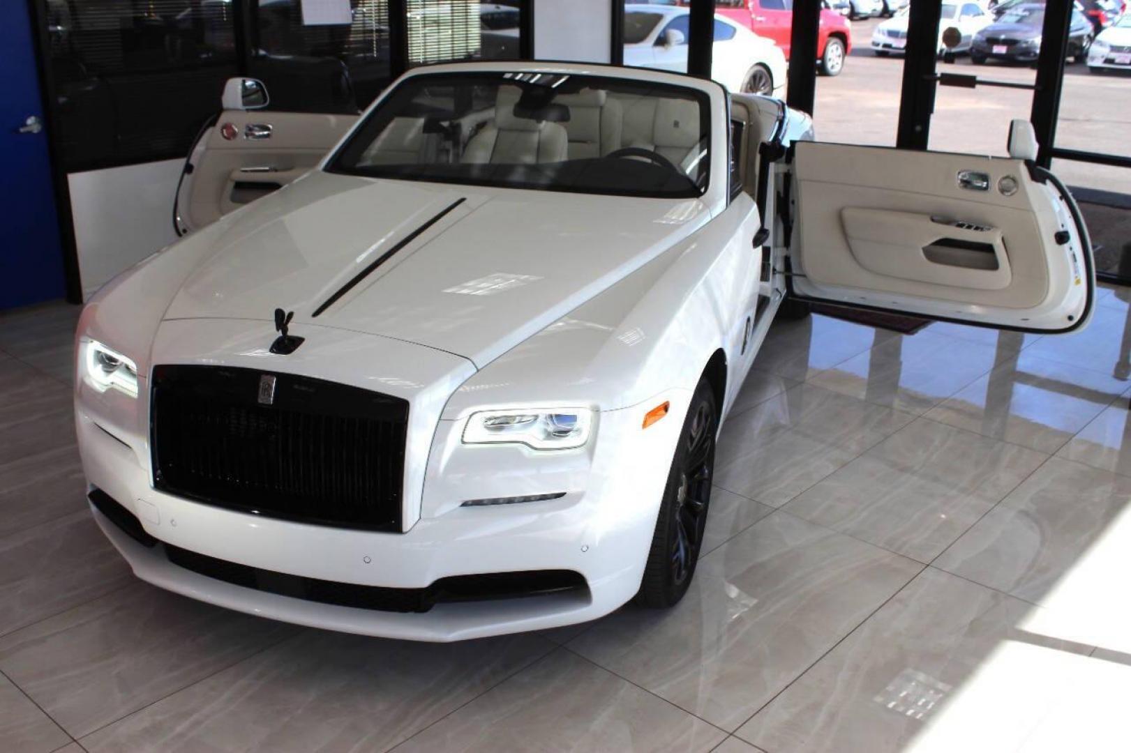 2021 White Rolls-Royce Dawn with an 6.6L V12 Twin Turbocharger 6.6L V12 engine, Automatic 8-Speed transmission, located at 4301 NW 39th , Oklahoma City, OK, 73112, (405) 949-5600, 35.512135, -97.598671 - NO DRIVERS LICENCE NO-FULL COVERAGE INSURANCE-NO CREDIT CHECK. COME ON OVER TO SUPERSPORTS AND TAKE A LOOK AND TEST DRIVE. PLEASE GIVE US A CALL AT (405) 949-5600. NO LICENSIA DE MANEJAR- NO SEGURO DE COBERTURA TOTAL- NO VERIFICACCION DE CREDITO. POR FAVOR VENGAN A SUPERSPORTS, ECHE UN - Photo#0