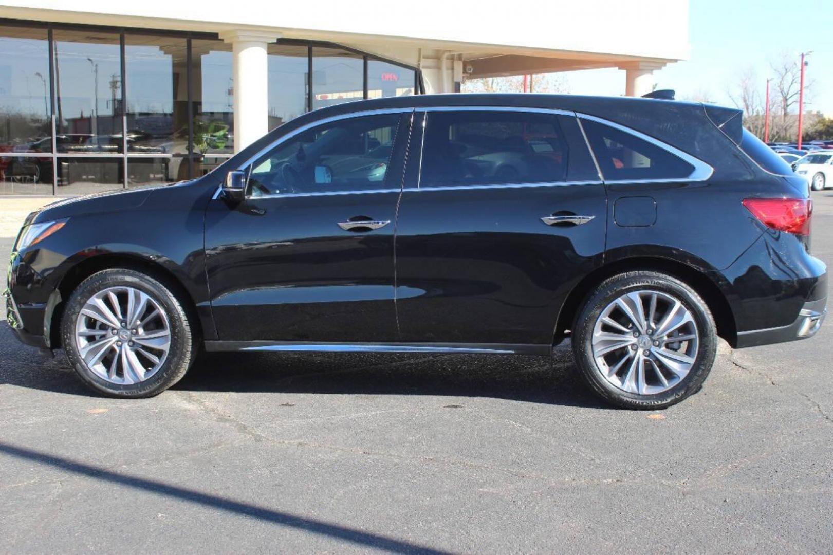 2018 Black Acura MDX SH-AWD 9-Spd AT w/Tech Package (5J8YD4H52JL) with an 3.5L V6 SOHC 24V engine, 9A transmission, located at 4301 NW 39th , Oklahoma City, OK, 73112, (405) 949-5600, 35.512135, -97.598671 - NO DRIVERS LICENCE NO-FULL COVERAGE INSURANCE-NO CREDIT CHECK. COME ON OVER TO SUPERSPORTS AND TAKE A LOOK AND TEST DRIVE. PLEASE GIVE US A CALL AT (405) 949-5600. NO LICENSIA DE MANEJAR- NO SEGURO DE COBERTURA TOTAL- NO VERIFICACCION DE CREDITO. POR FAVOR VENGAN A SUPERSPORTS, ECHE UN - Photo#5