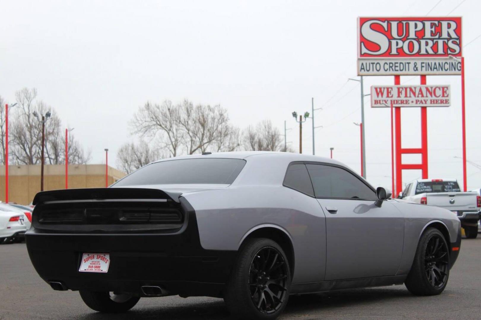 2014 Gray Dodge Challenger SXT (2C3CDYAG0EH) with an 3.6L V6 DOHC 24V engine, 5-Speed Automatic transmission, located at 4301 NW 39th , Oklahoma City, OK, 73112, (405) 949-5600, 35.512135, -97.598671 - NO DRIVERS LICENCE NO-FULL COVERAGE INSURANCE-NO CREDIT CHECK. COME ON OVER TO SUPERSPORTS AND TAKE A LOOK AND TEST DRIVE. PLEASE GIVE US A CALL AT (405) 949-5600. NO LICENSIA DE MANEJAR- NO SEGURO DE COBERTURA TOTAL- NO VERIFICACCION DE CREDITO. POR FAVOR VENGAN A SUPERSPORTS, ECHE UN - Photo#3