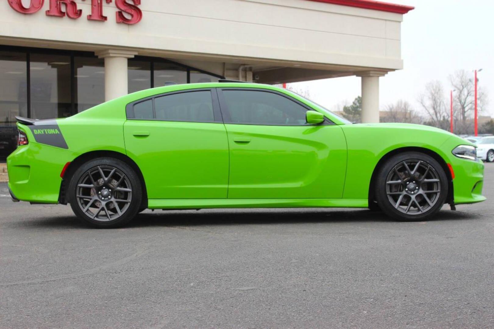 2017 Green Dodge Charger R/T (2C3CDXCT1HH) with an 5.7L V8 OHV 16V engine, 8A transmission, located at 4301 NW 39th , Oklahoma City, OK, 73112, (405) 949-5600, 35.512135, -97.598671 - NO DRIVERS LICENCE NO-FULL COVERAGE INSURANCE-NO CREDIT CHECK. COME ON OVER TO SUPERSPORTS AND TAKE A LOOK AND TEST DRIVE. PLEASE GIVE US A CALL AT (405) 949-5600. NO LICENSIA DE MANEJAR- NO SEGURO DE COBERTURA TOTAL- NO VERIFICACCION DE CREDITO. POR FAVOR VENGAN A SUPERSPORTS, ECHE UN - Photo#2