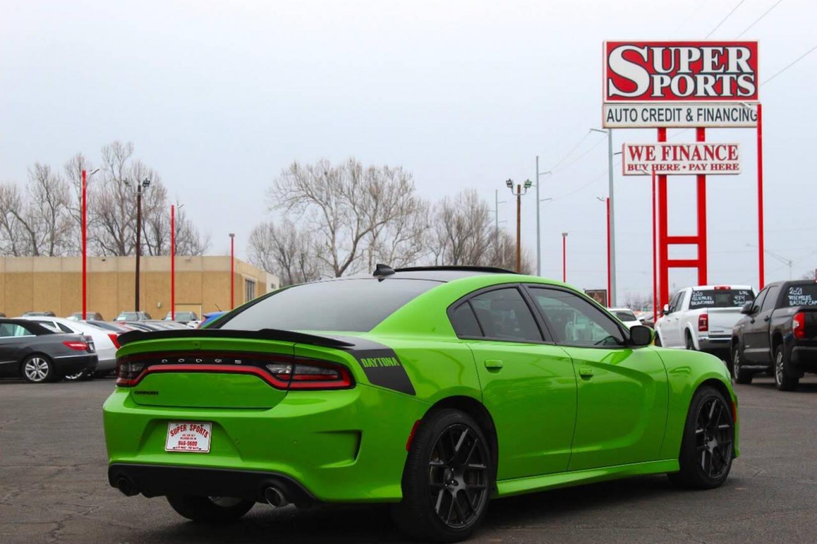 2017 Green Dodge Charger R/T (2C3CDXCT1HH) with an 5.7L V8 OHV 16V engine, 8A transmission, located at 4301 NW 39th , Oklahoma City, OK, 73112, (405) 949-5600, 35.512135, -97.598671 - NO DRIVERS LICENCE NO-FULL COVERAGE INSURANCE-NO CREDIT CHECK. COME ON OVER TO SUPERSPORTS AND TAKE A LOOK AND TEST DRIVE. PLEASE GIVE US A CALL AT (405) 949-5600. NO LICENSIA DE MANEJAR- NO SEGURO DE COBERTURA TOTAL- NO VERIFICACCION DE CREDITO. POR FAVOR VENGAN A SUPERSPORTS, ECHE UN - Photo#3