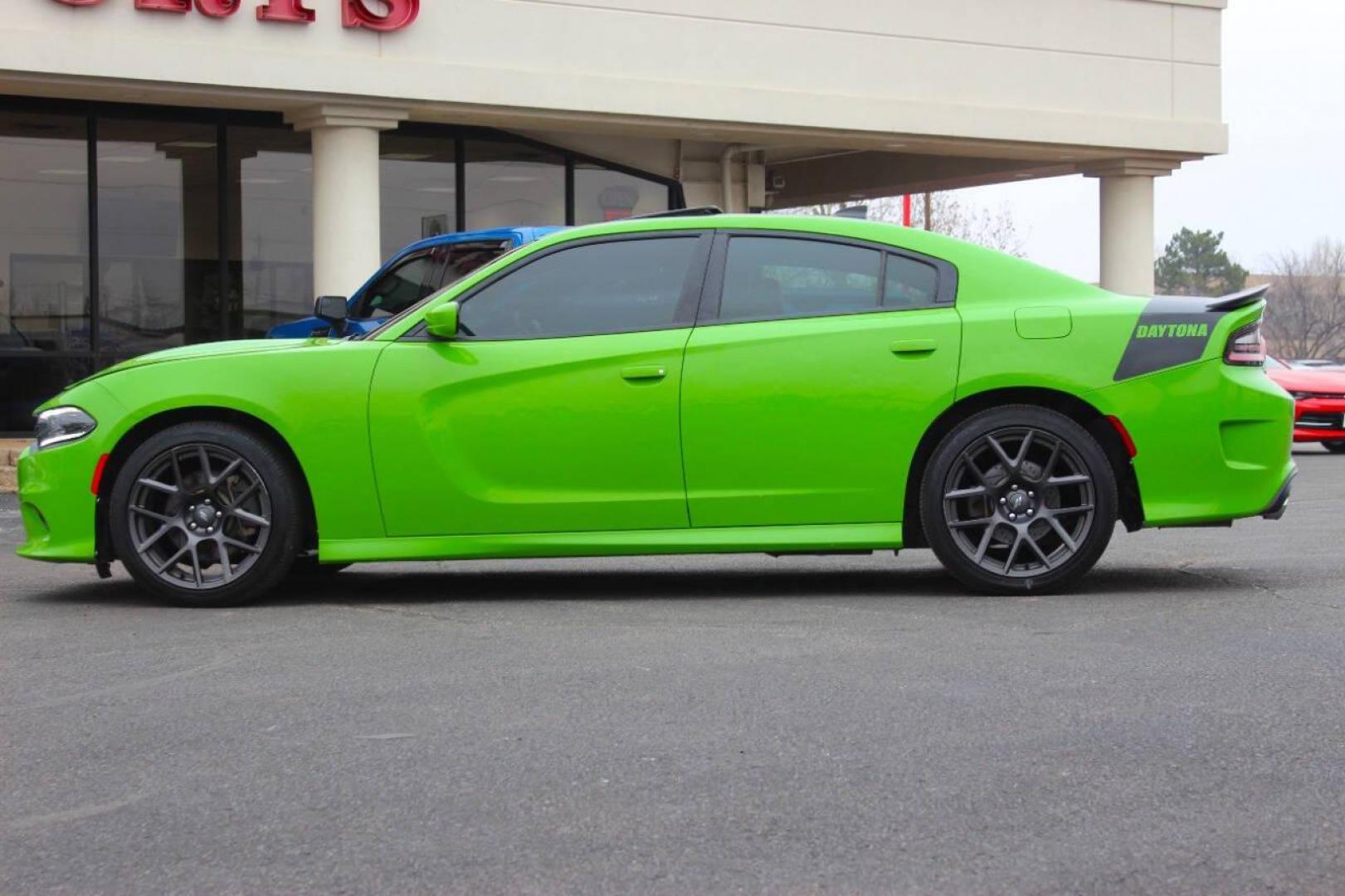 2017 Green Dodge Charger R/T (2C3CDXCT1HH) with an 5.7L V8 OHV 16V engine, 8A transmission, located at 4301 NW 39th , Oklahoma City, OK, 73112, (405) 949-5600, 35.512135, -97.598671 - NO DRIVERS LICENCE NO-FULL COVERAGE INSURANCE-NO CREDIT CHECK. COME ON OVER TO SUPERSPORTS AND TAKE A LOOK AND TEST DRIVE. PLEASE GIVE US A CALL AT (405) 949-5600. NO LICENSIA DE MANEJAR- NO SEGURO DE COBERTURA TOTAL- NO VERIFICACCION DE CREDITO. POR FAVOR VENGAN A SUPERSPORTS, ECHE UN - Photo#5