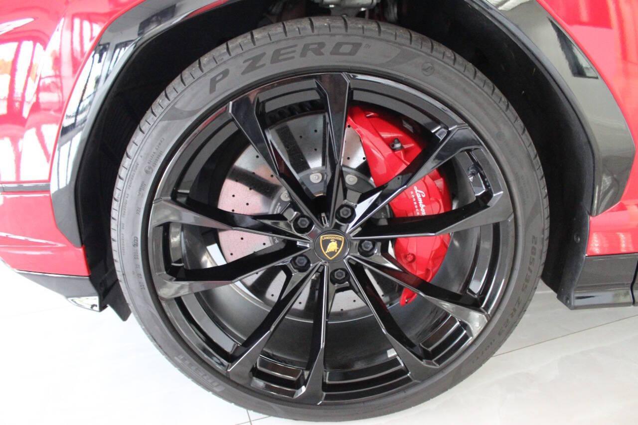 2023 Lamborghini Urus S - Photo 6