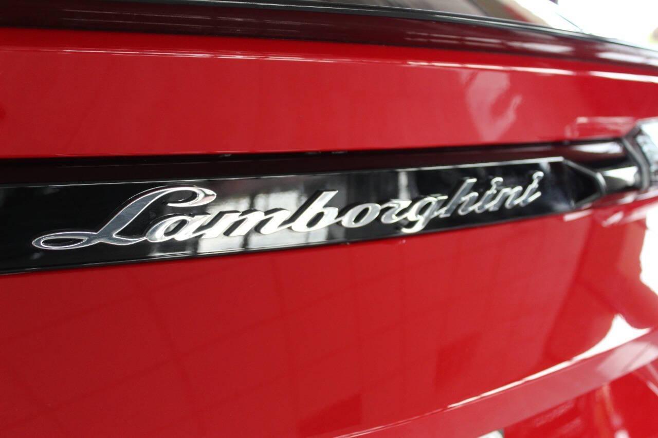 2023 Lamborghini Urus S - Photo 7