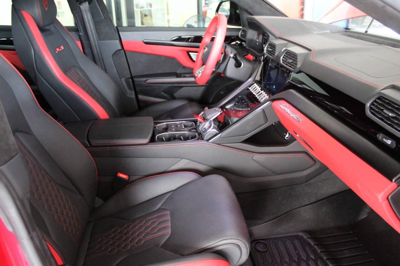 2023 Lamborghini Urus S - Photo 11