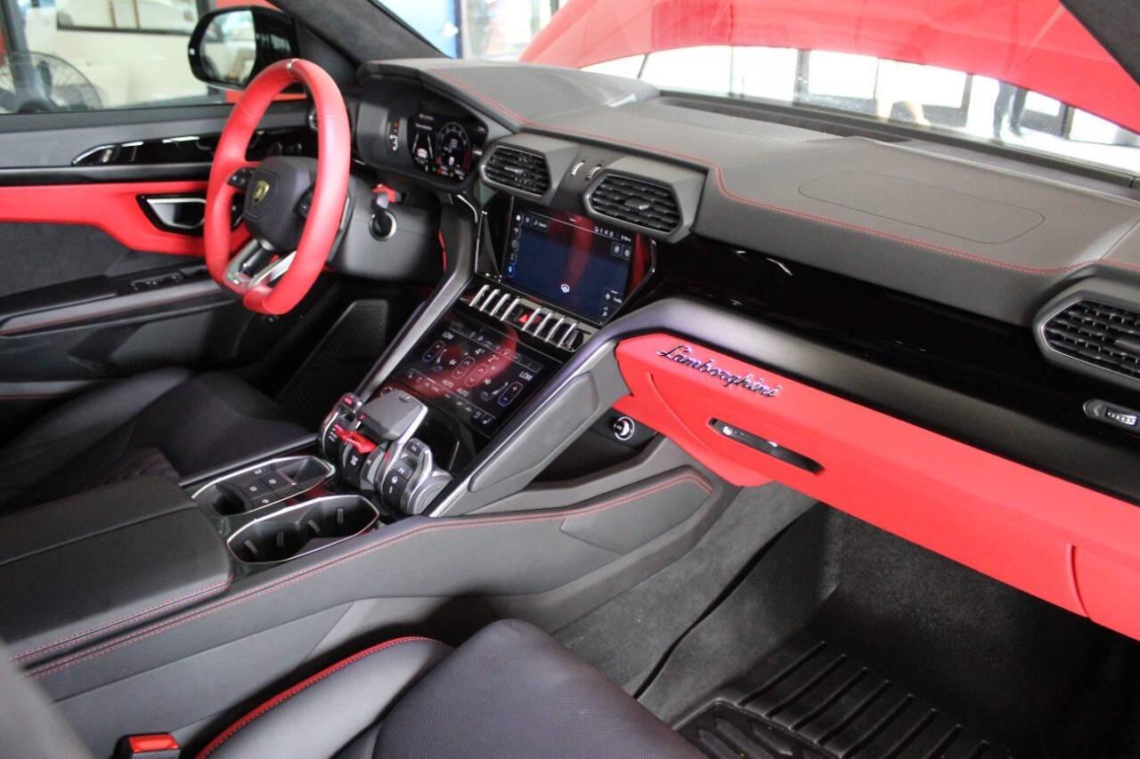 2023 Lamborghini Urus S - Photo 12