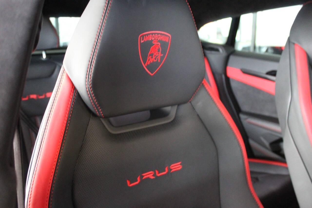 2023 Lamborghini Urus S - Photo 14