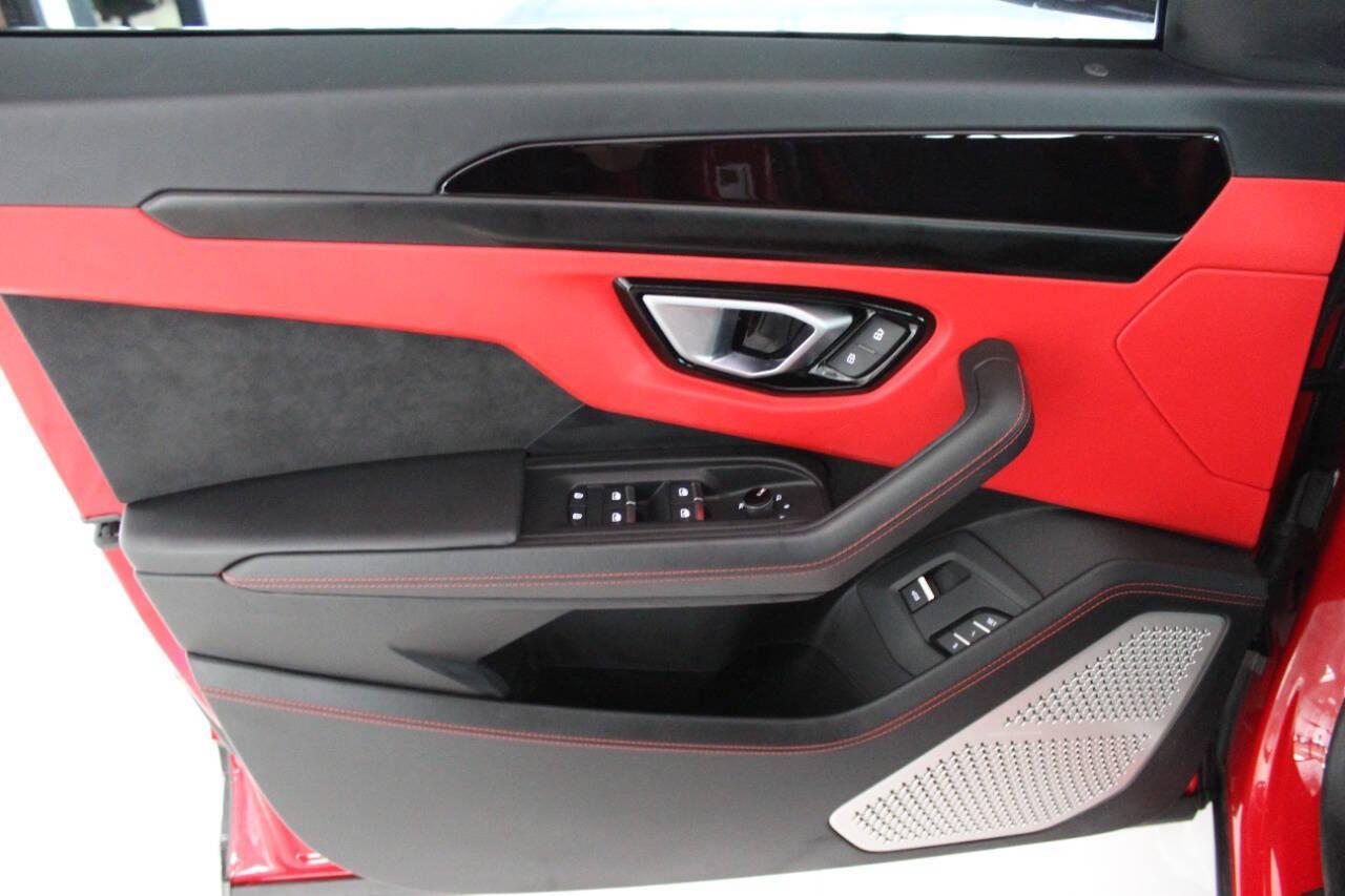 2023 Lamborghini Urus S - Photo 26