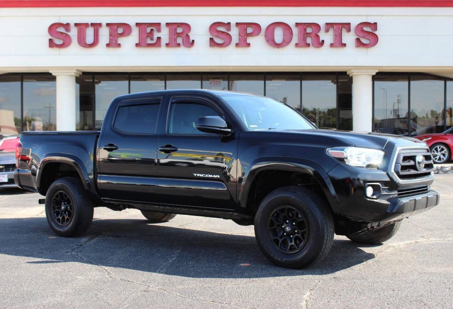 2021 Toyota Tacoma SR5's photo